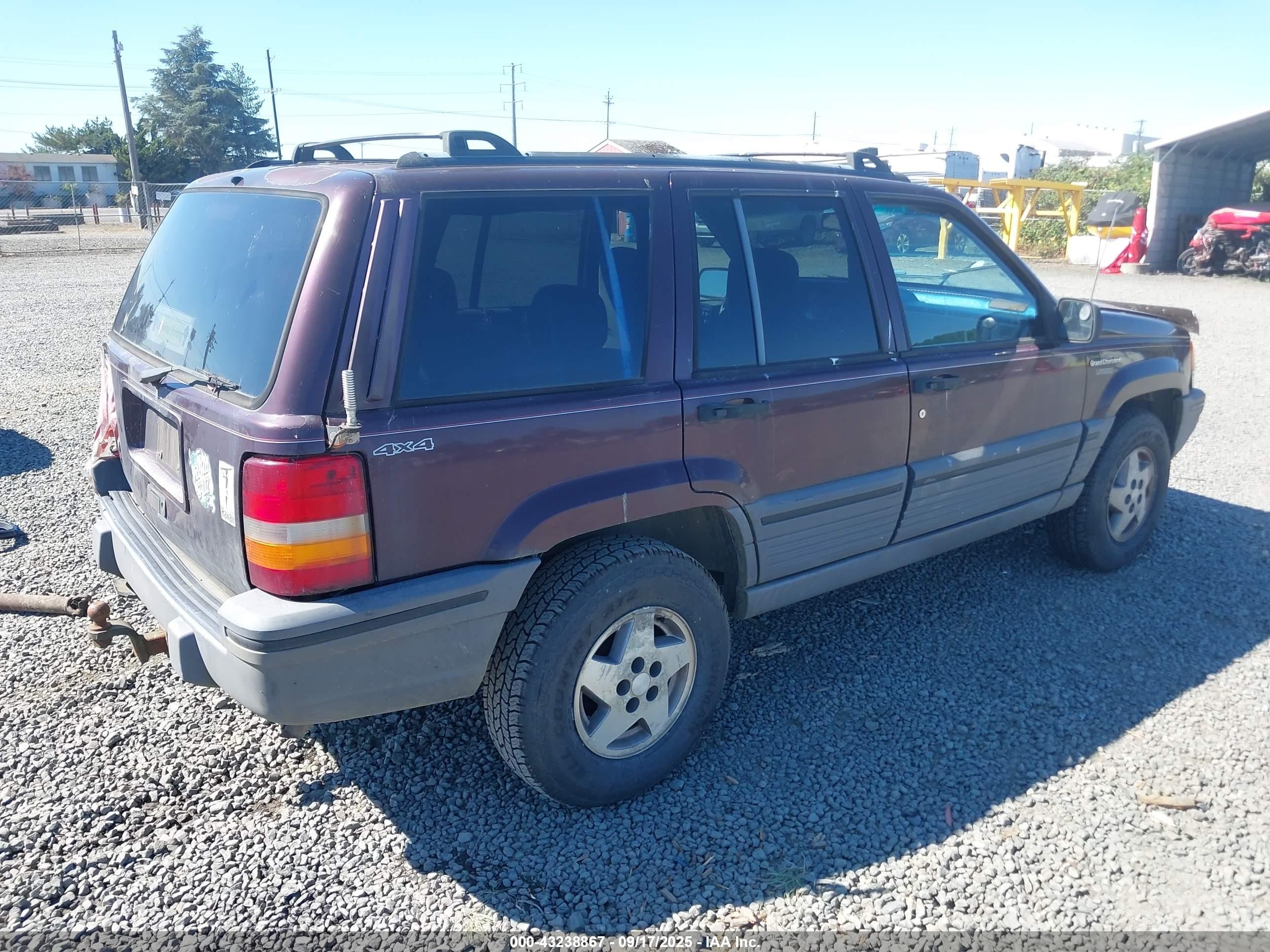 1995 Jeep Grand Cherokee Laredo Purple vin: 1J4GZ58S3SC741066