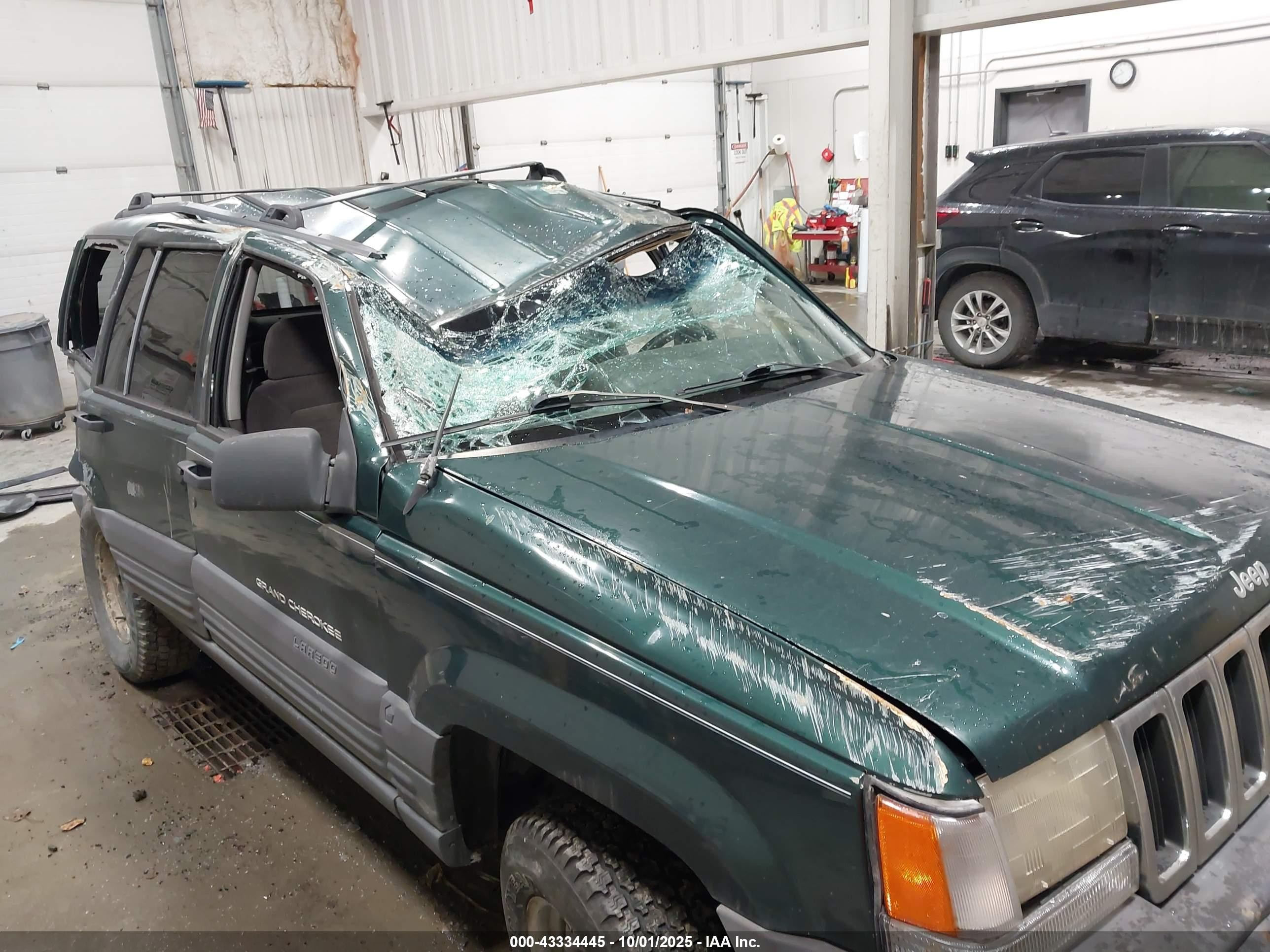 1996 Jeep Grand Cherokee Laredo Green vin: 1J4GZ58S3TC174147
