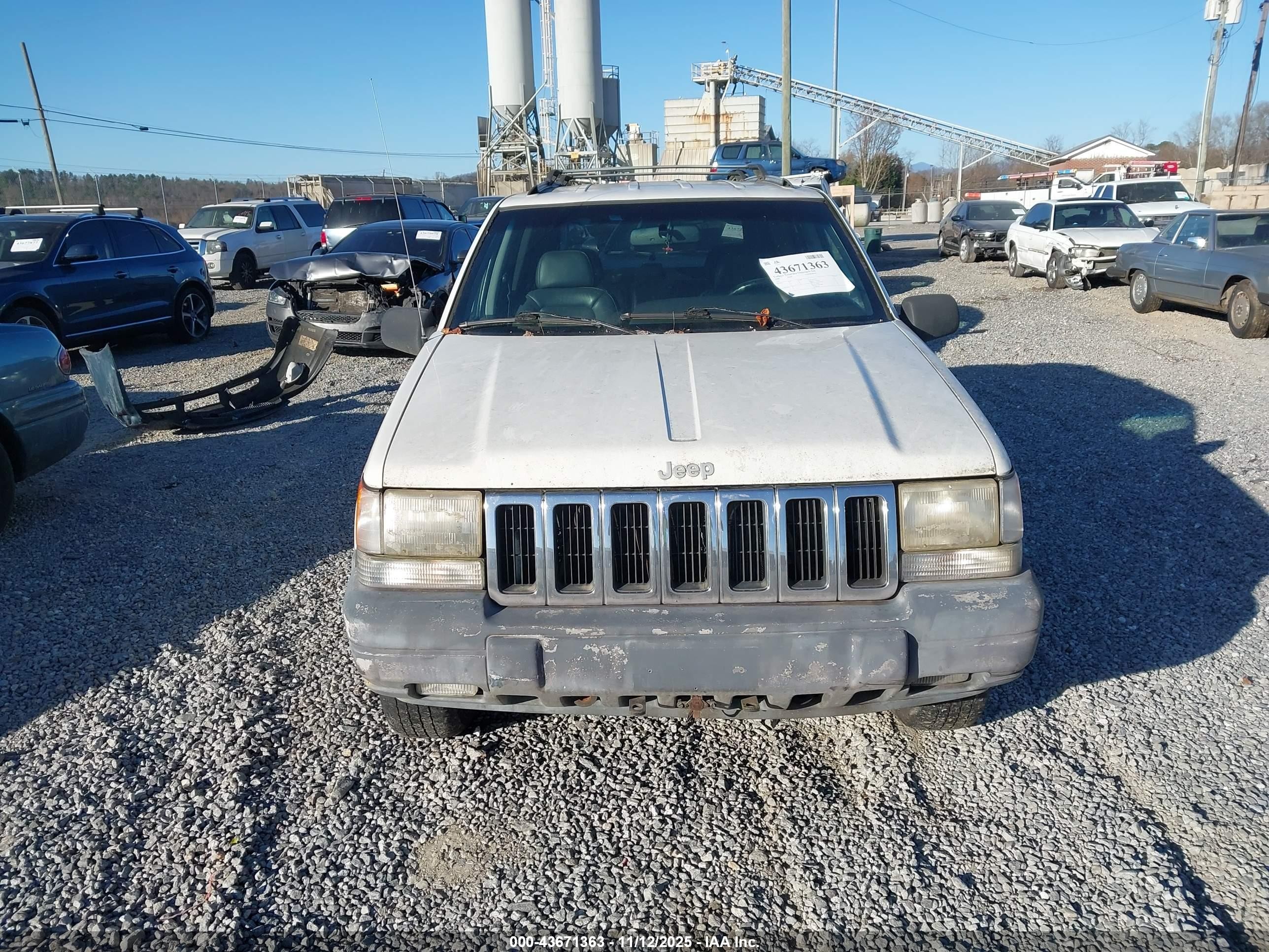 1996 Jeep Grand Cherokee Laredo White vin: 1J4GZ58S3TC263717
