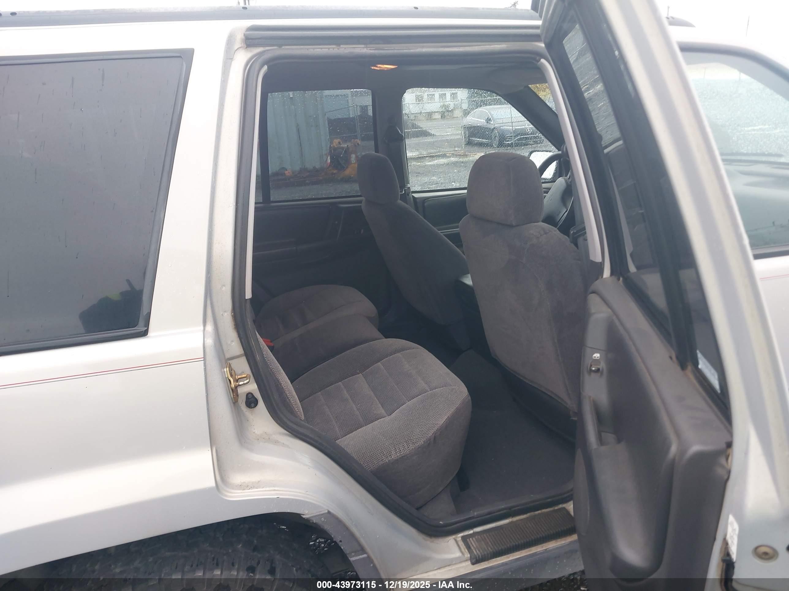 1997 Jeep Grand Cherokee Laredo/tsi Tan vin: 1J4GZ58S3VC508633