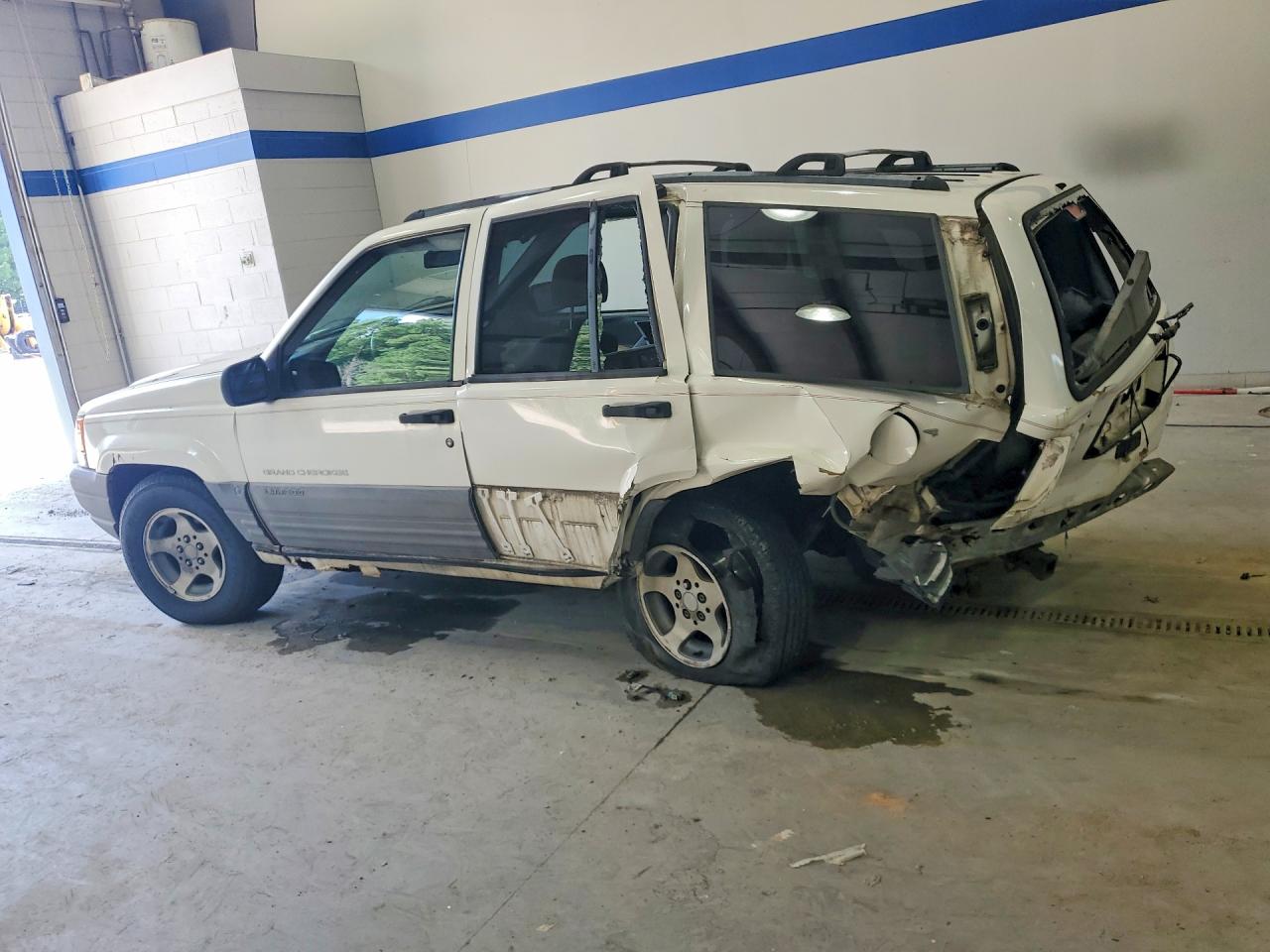 1997 Jeep Cherokee White vin: 1J4GZ58S3VC665871