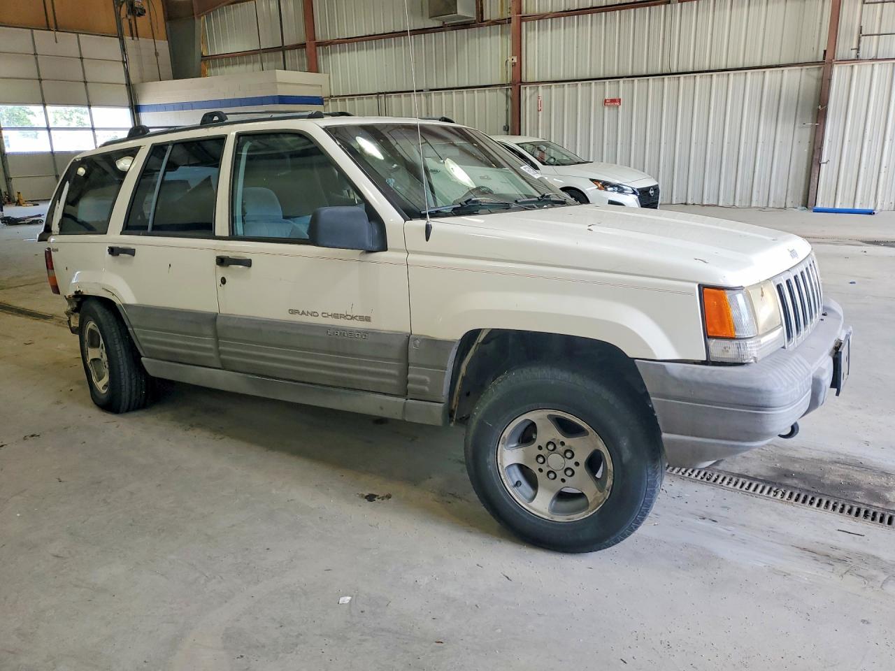 1997 Jeep Cherokee White vin: 1J4GZ58S3VC665871