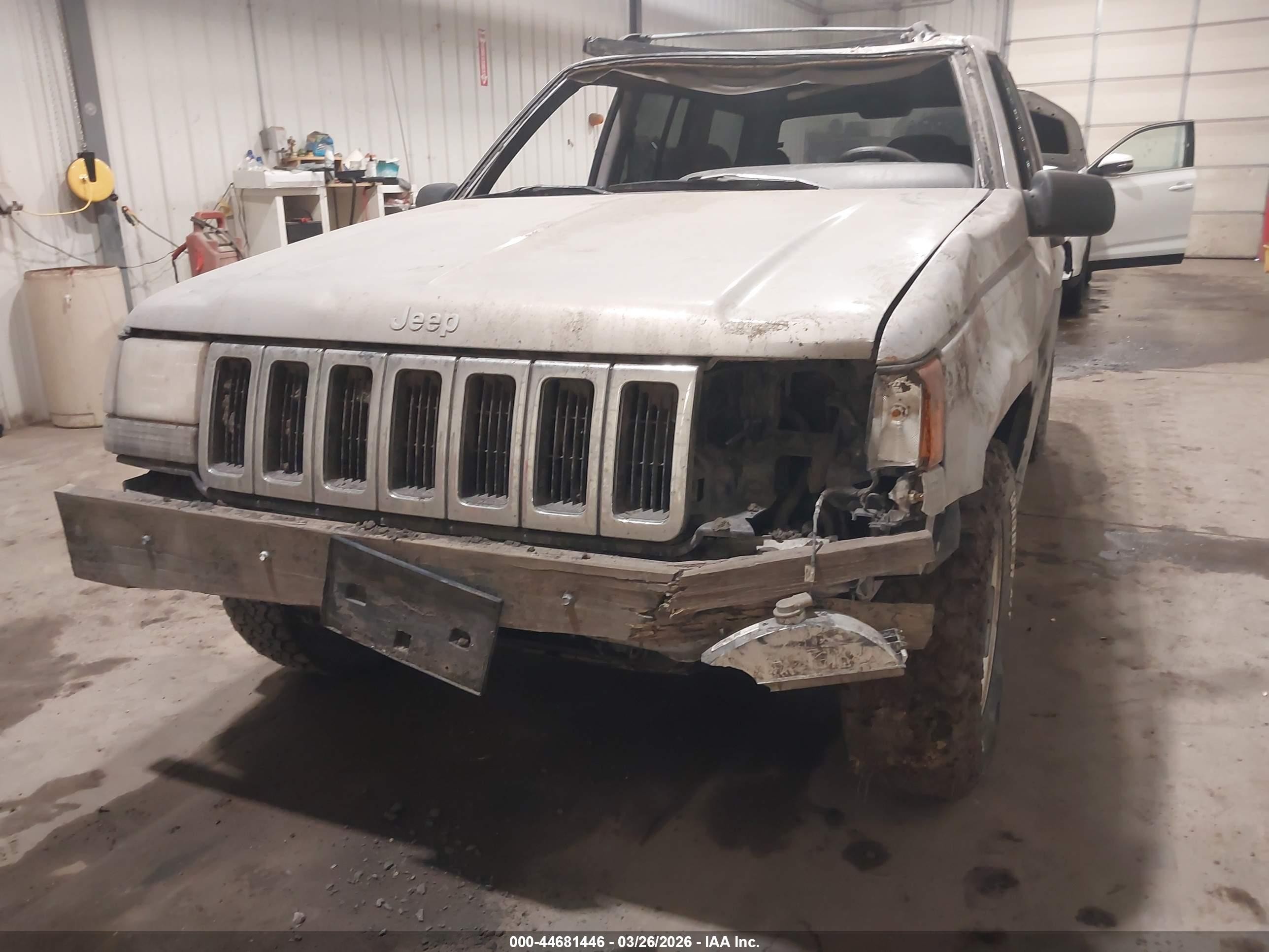 1997 Jeep Grand Cherokee Laredo/tsi Серый vin: 1J4GZ58S3VC685814