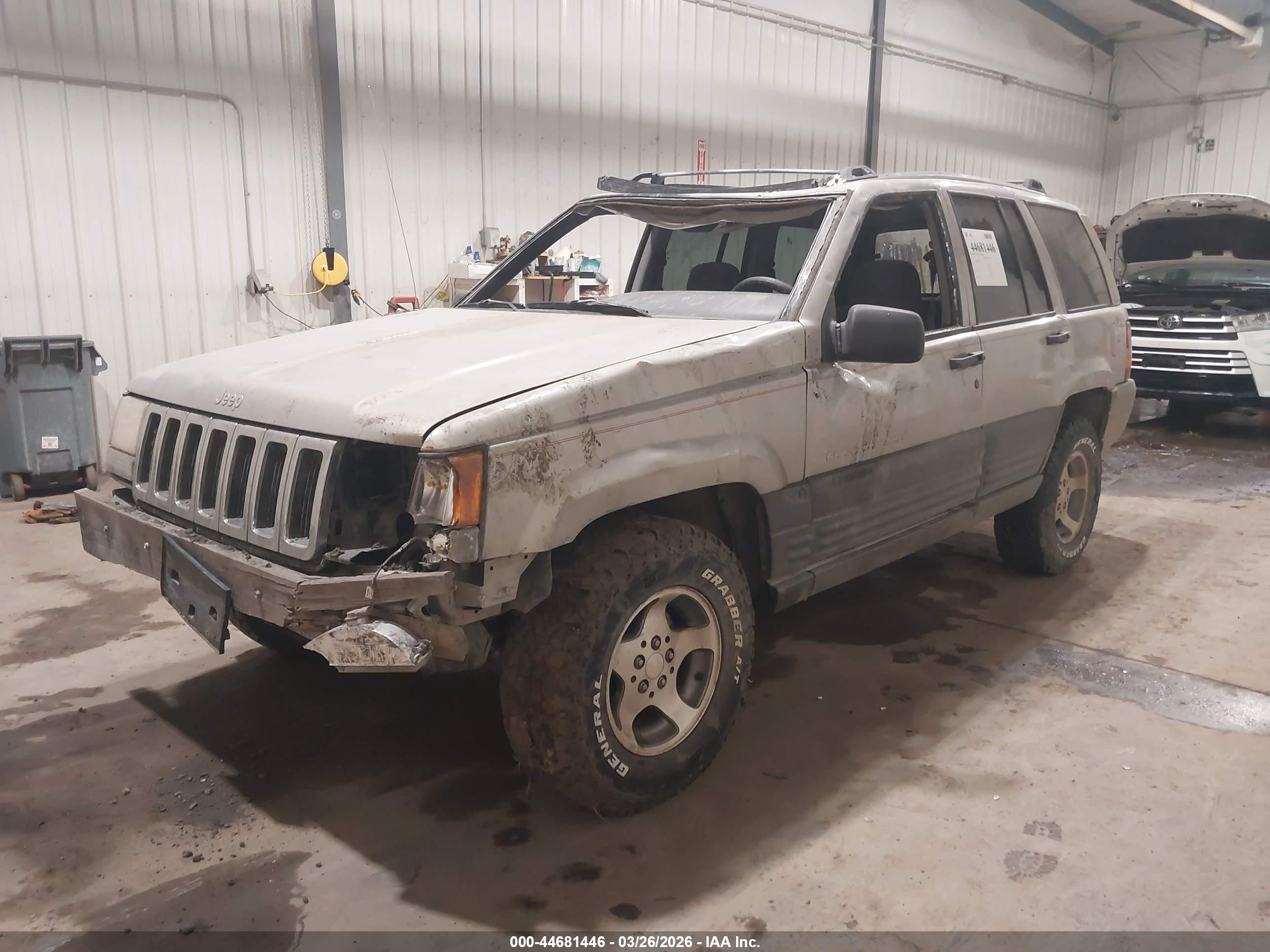 1997 Jeep Grand Cherokee Laredo/tsi Серый vin: 1J4GZ58S3VC685814