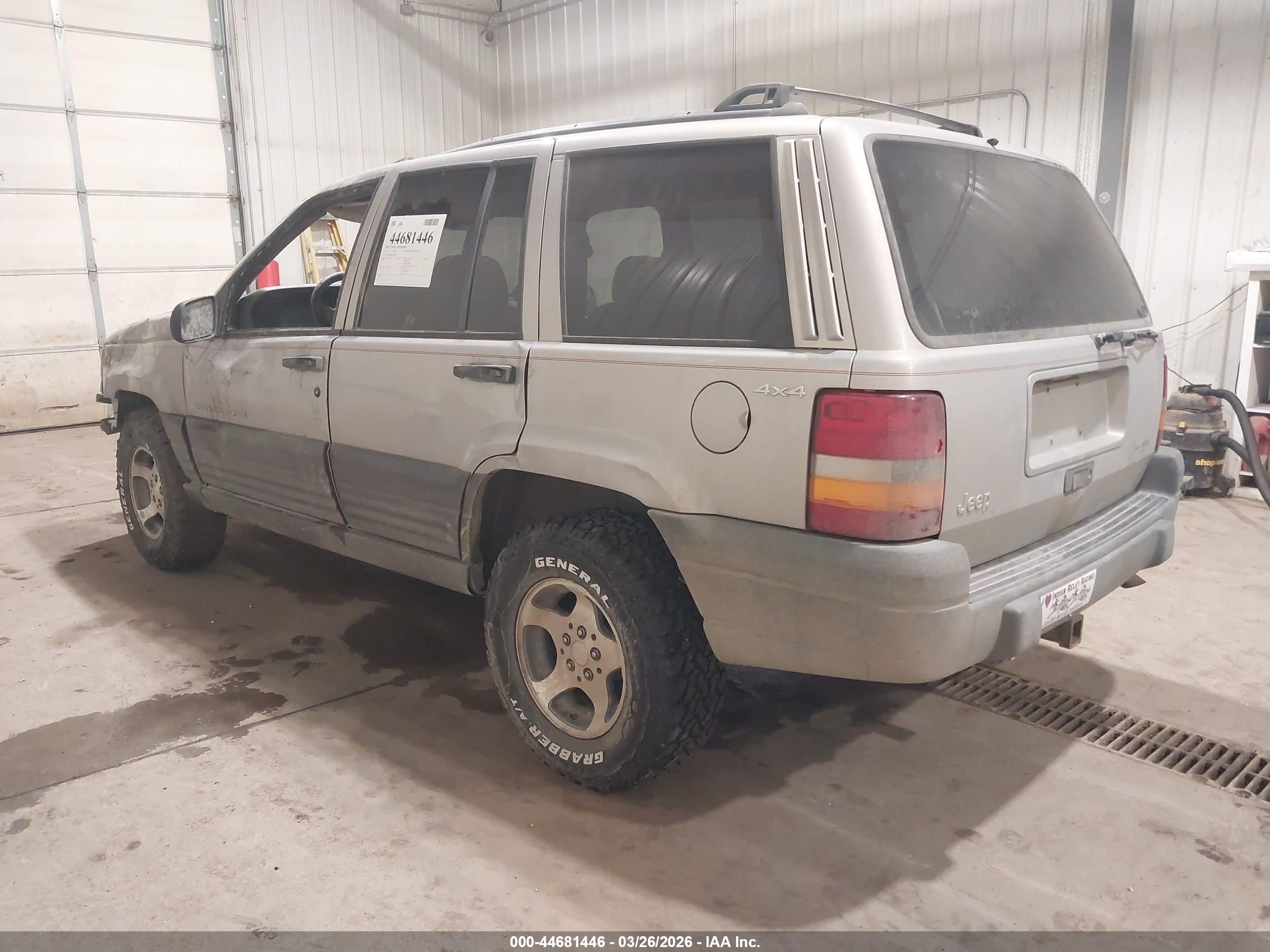 1997 Jeep Grand Cherokee Laredo/tsi Серый vin: 1J4GZ58S3VC685814