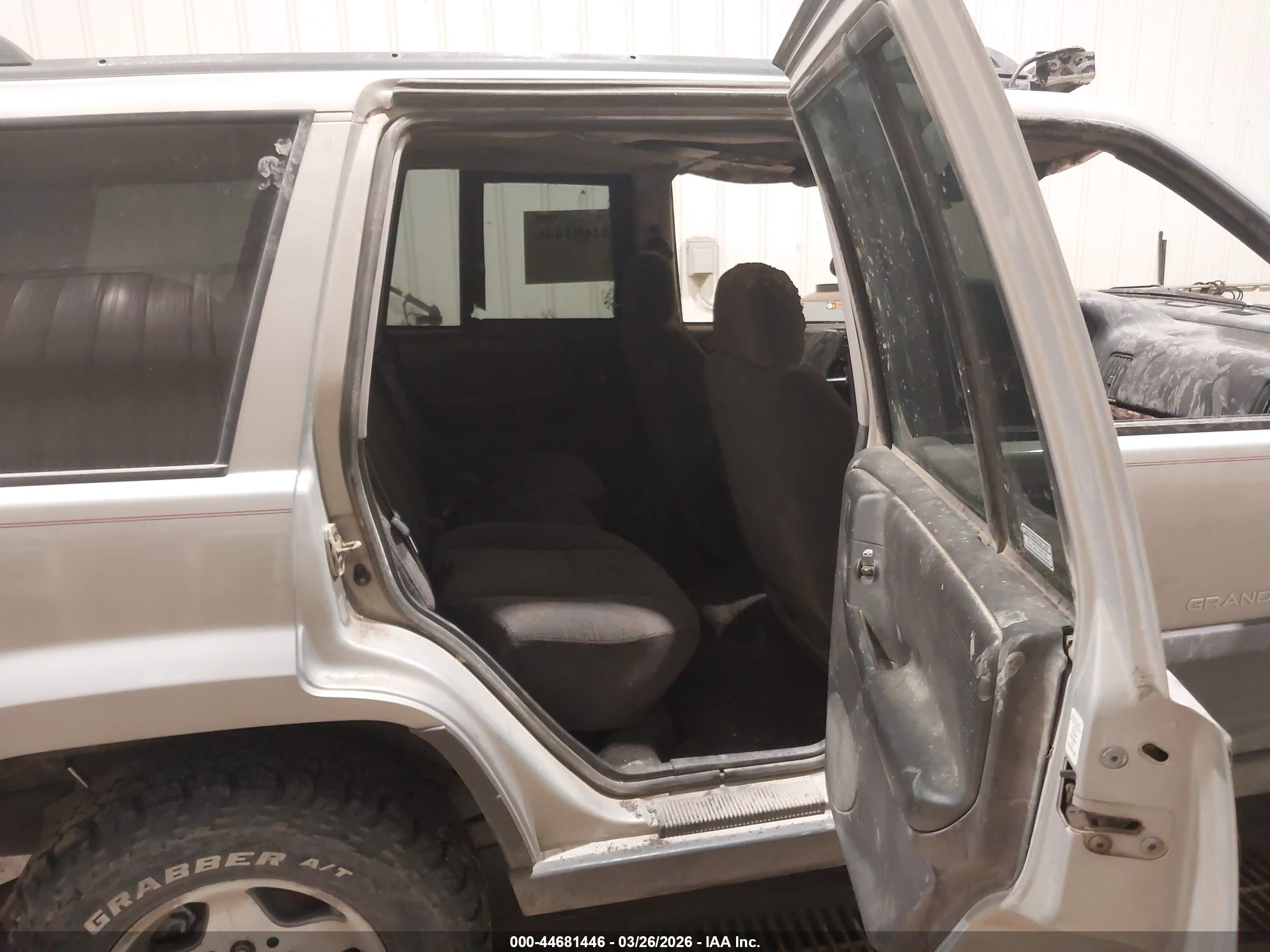 1997 Jeep Grand Cherokee Laredo/tsi Серый vin: 1J4GZ58S3VC685814