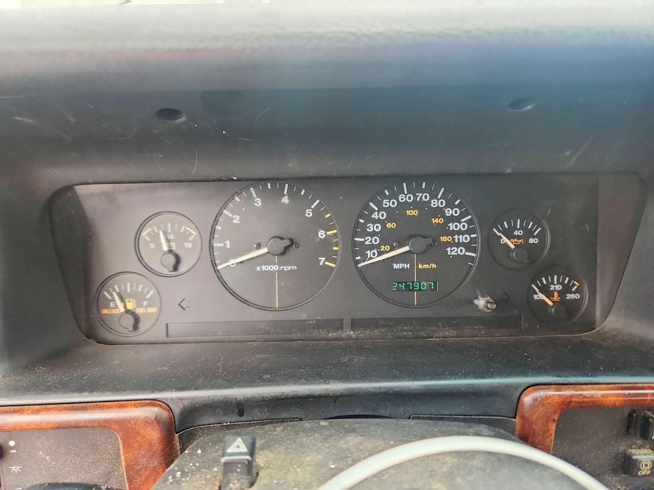 1998 Jeep Grand Cherokee Laredo Gold vin: 1J4GZ58S4WC270230