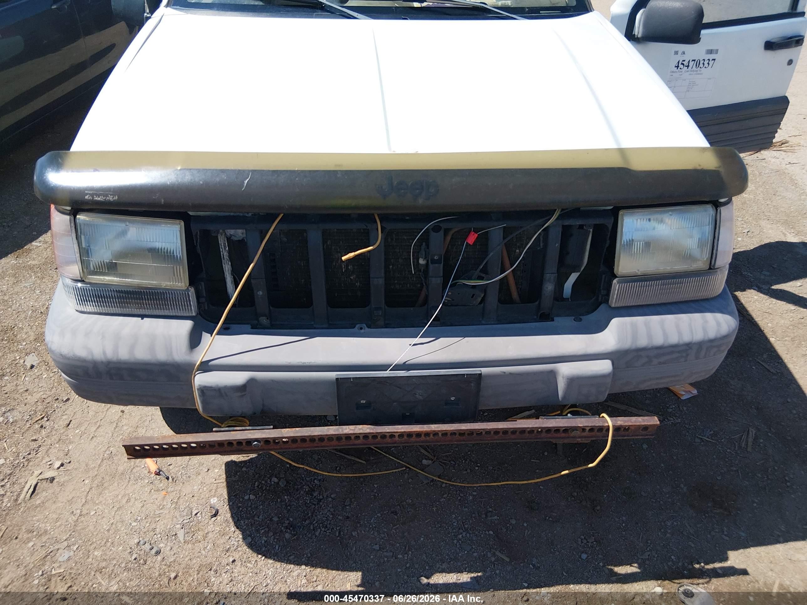 1998 Jeep Grand Cherokee Laredo White vin: 1J4GZ58S4WC294219