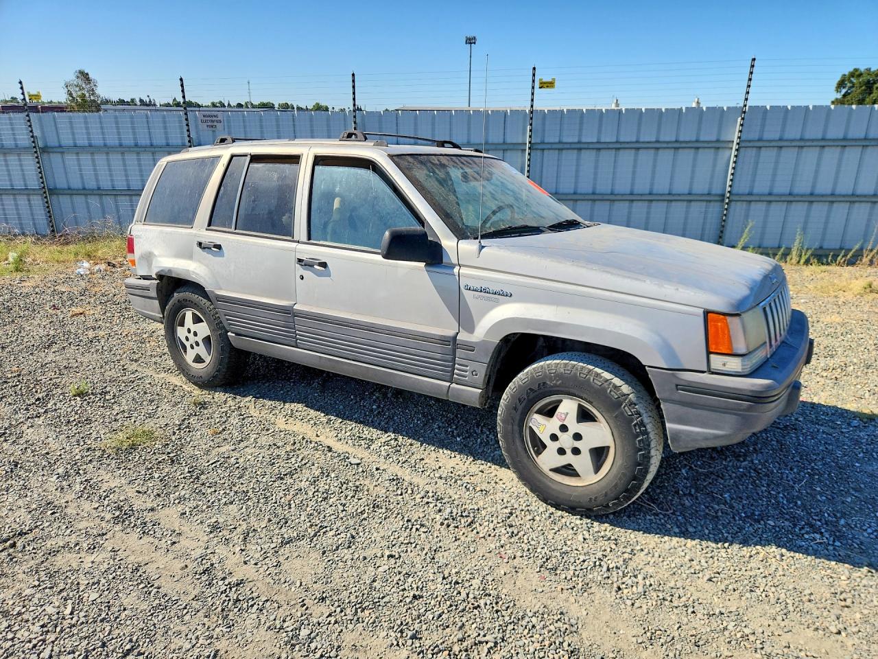 1995 Jeep Grand Cherokee Laredo Silver vin: 1J4GZ58S5SC638375