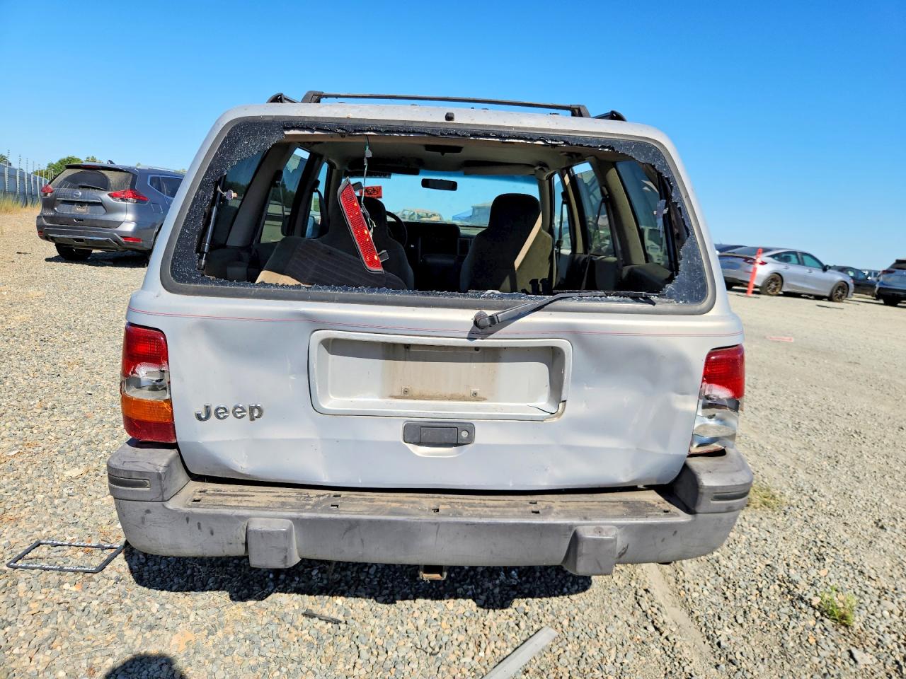 1995 Jeep Grand Cherokee Laredo Silver vin: 1J4GZ58S5SC638375