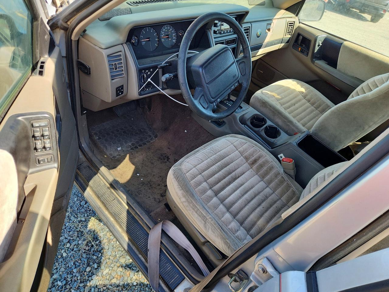 1995 Jeep Grand Cherokee Laredo Silver vin: 1J4GZ58S5SC638375