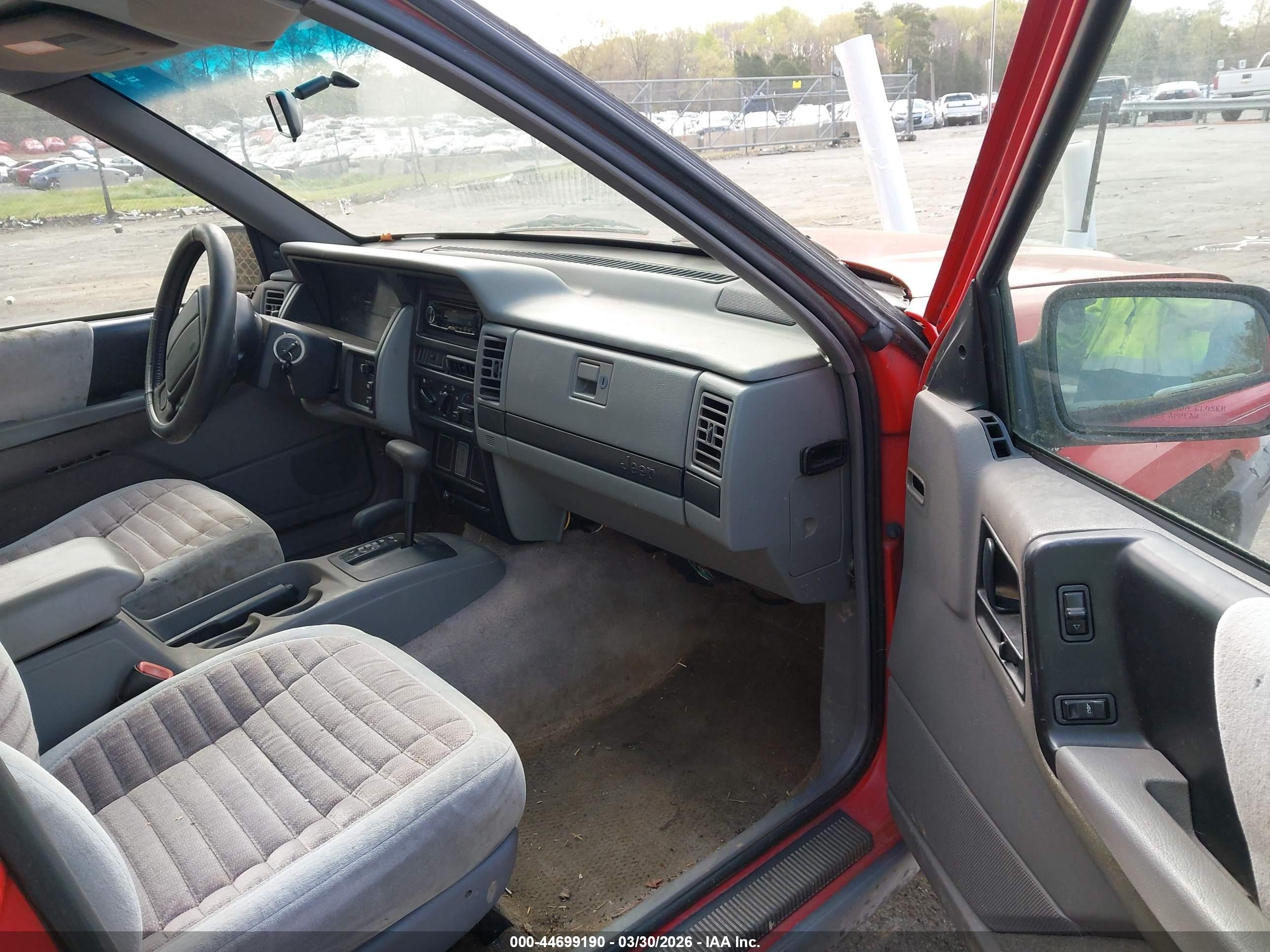1995 Jeep Grand Cherokee Laredo Red vin: 1J4GZ58S5SC645519