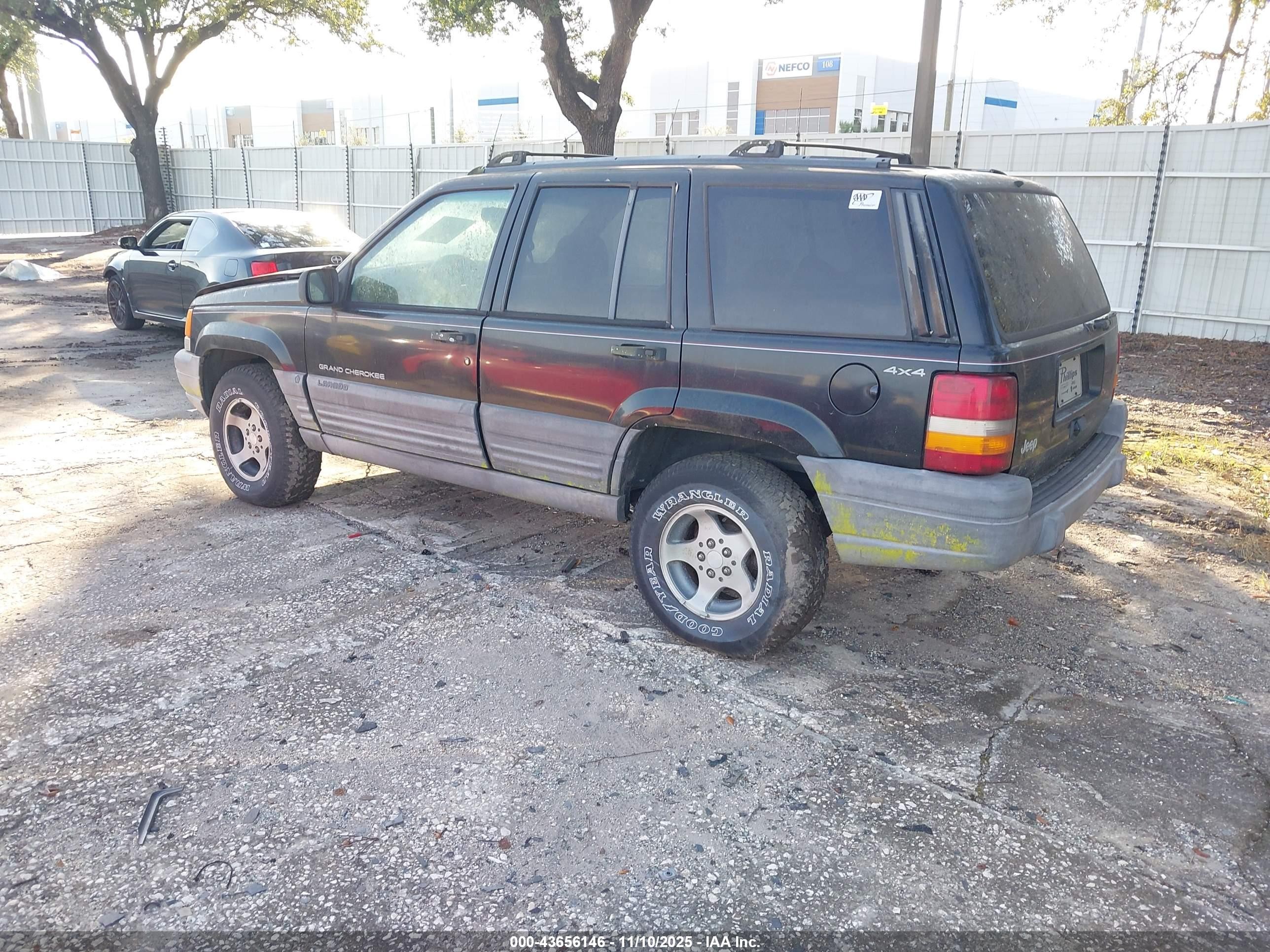 1996 Jeep Grand Cherokee Laredo Black vin: 1J4GZ58S5TC325487