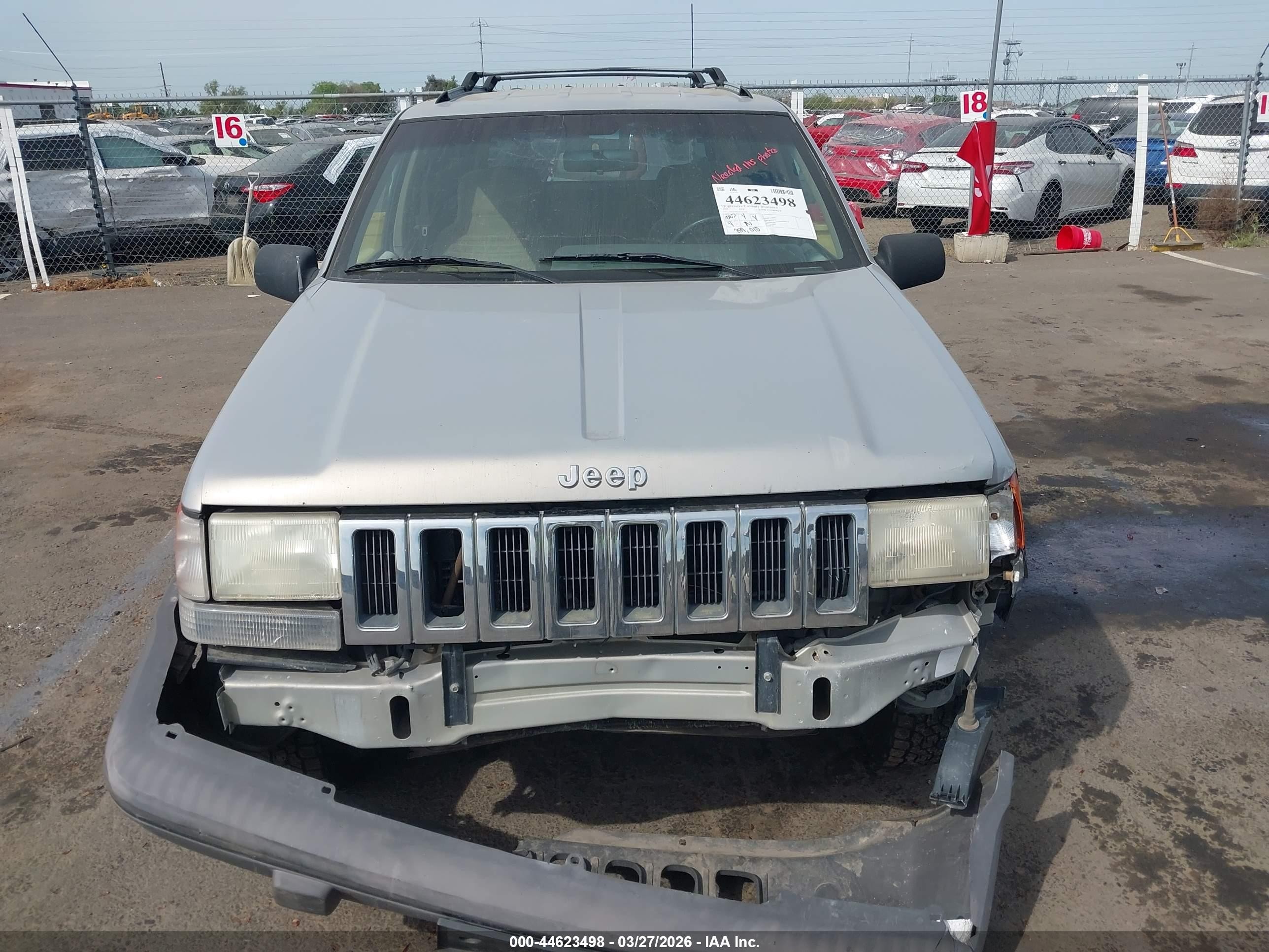 1995 Jeep Grand Cherokee Laredo Silver vin: 1J4GZ58S6SC573102