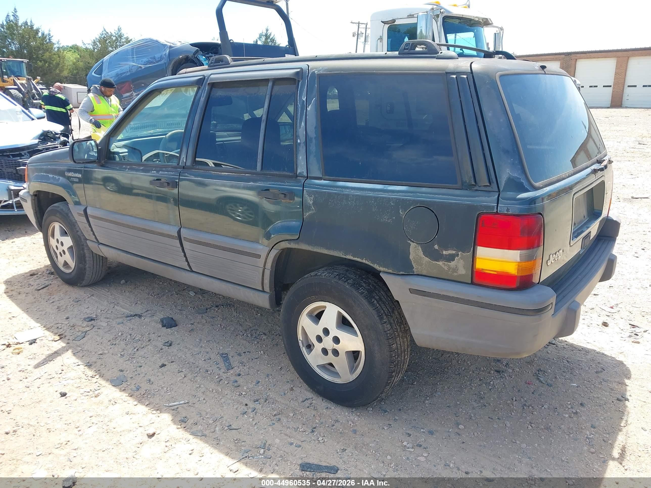 1995 Jeep Grand Cherokee Laredo Зеленый vin: 1J4GZ58S6SC718218
