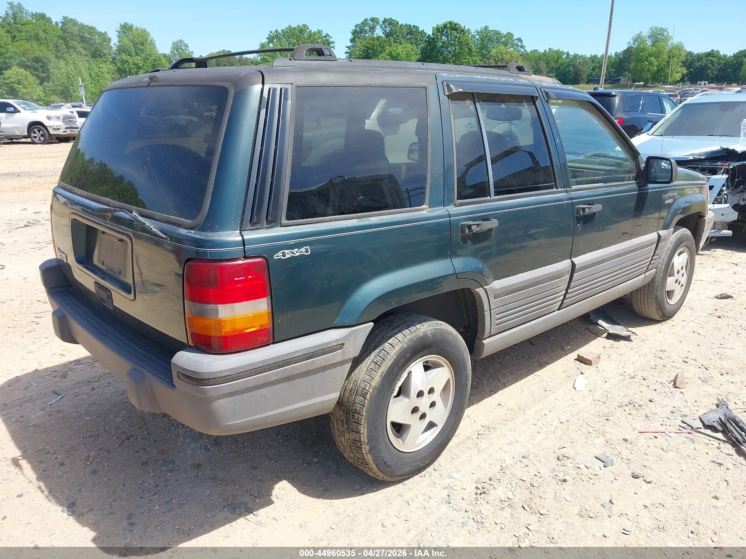 1995 Jeep Grand Cherokee Laredo Зеленый vin: 1J4GZ58S6SC718218