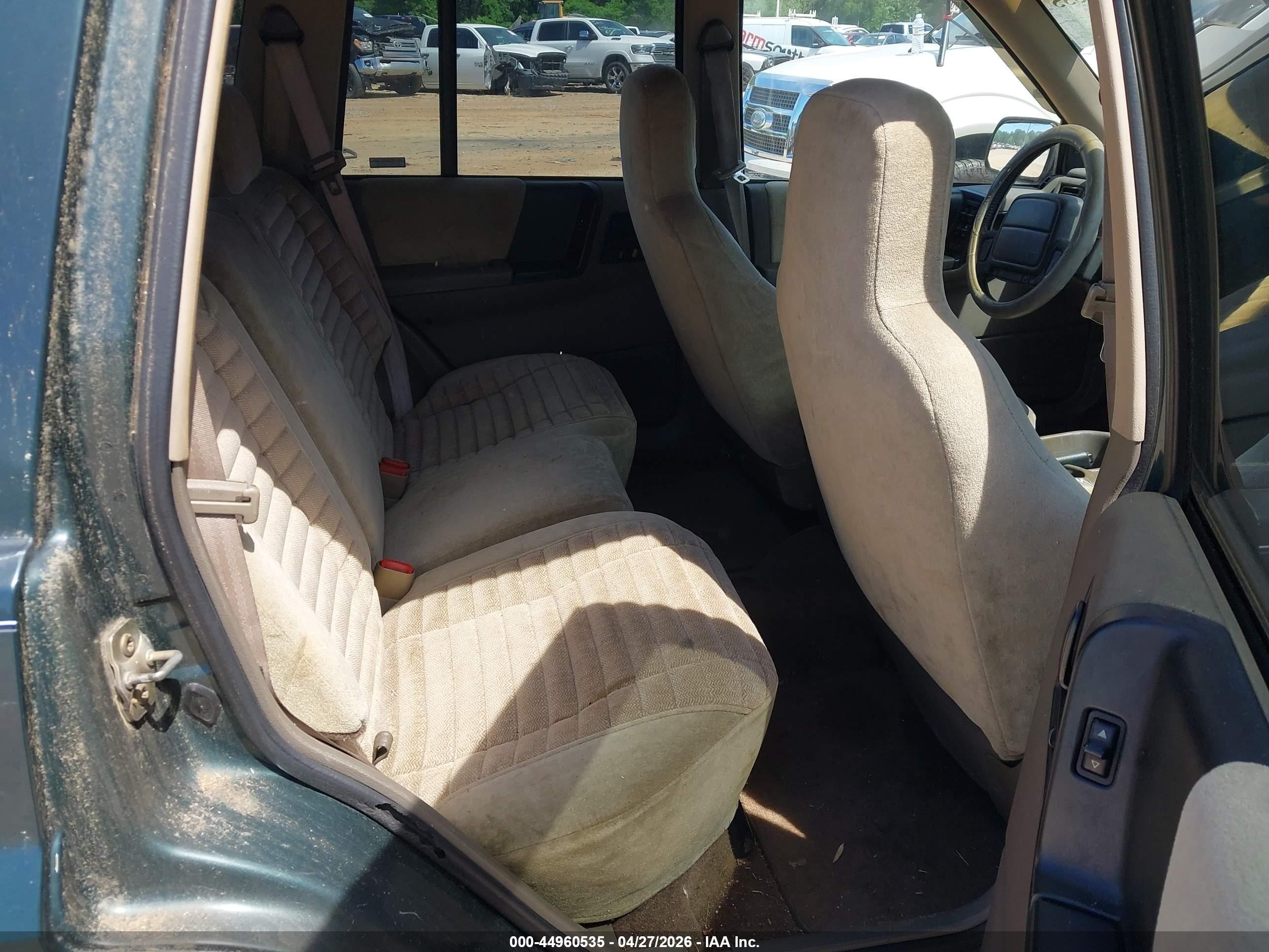 1995 Jeep Grand Cherokee Laredo Зеленый vin: 1J4GZ58S6SC718218