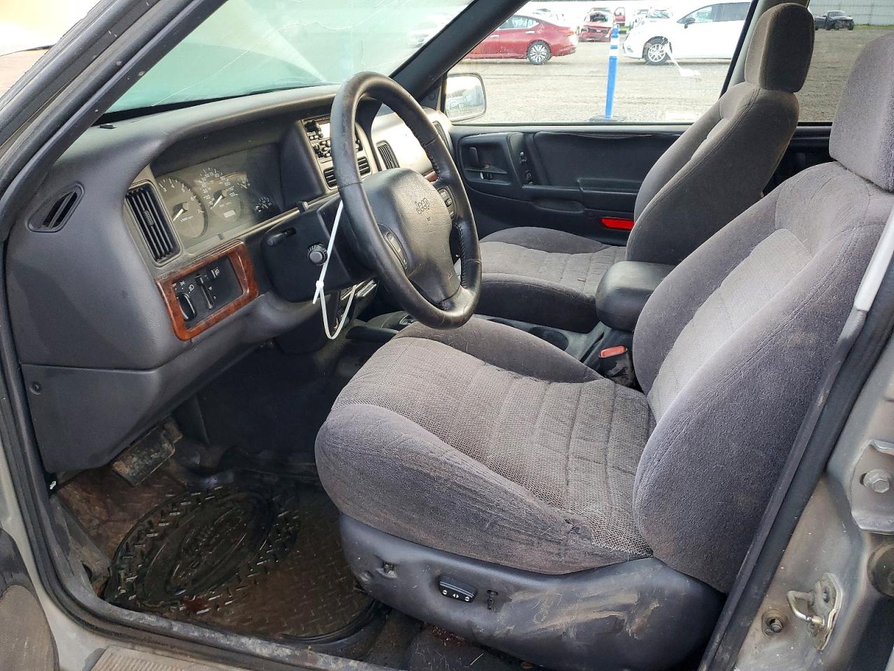 1997 Jeep Grand Cherokee Laredo Gray vin: 1J4GZ58S6VC572438