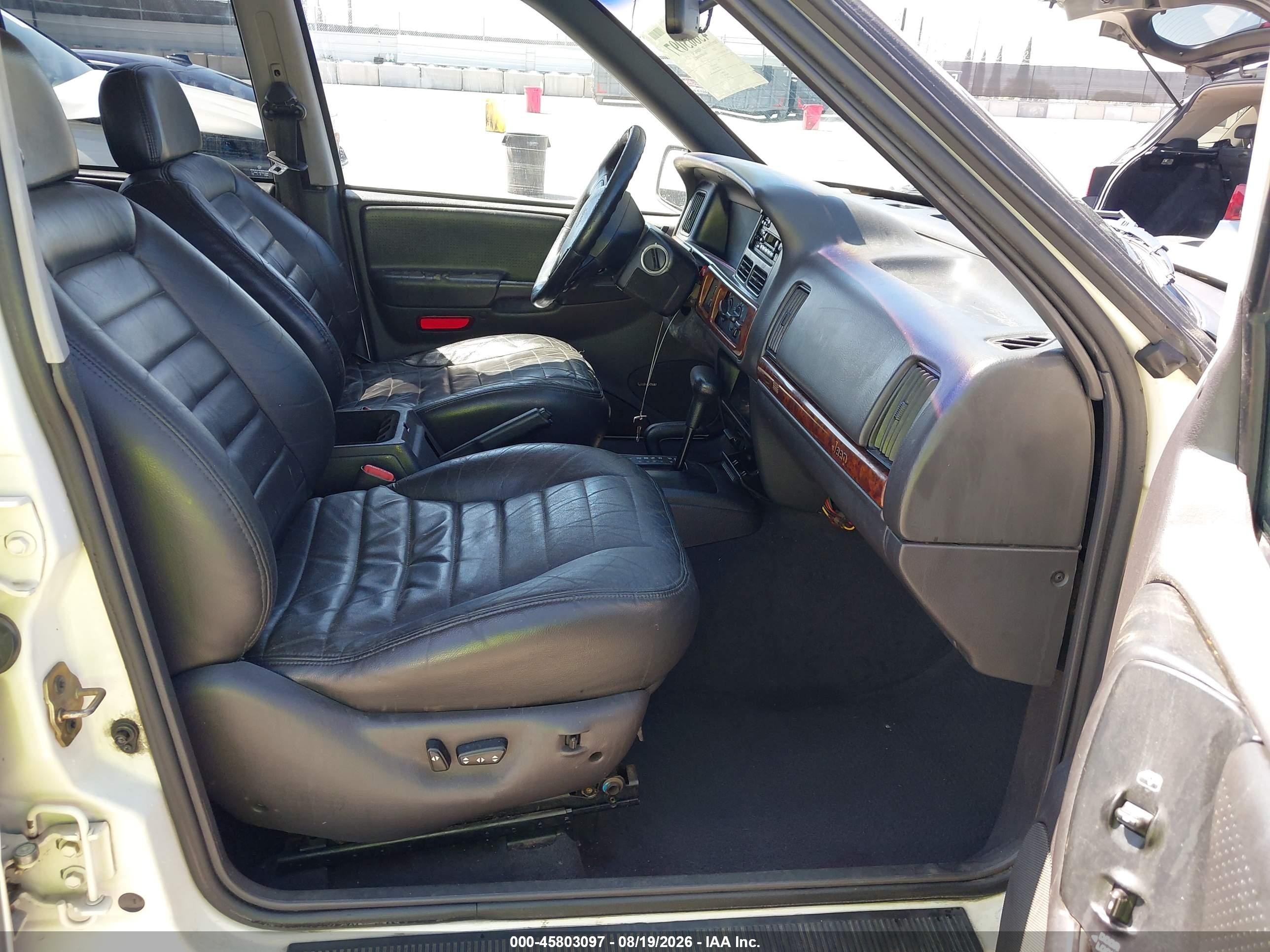 1997 Jeep Grand Cherokee Laredo/tsi White vin: 1J4GZ58S6VC707269