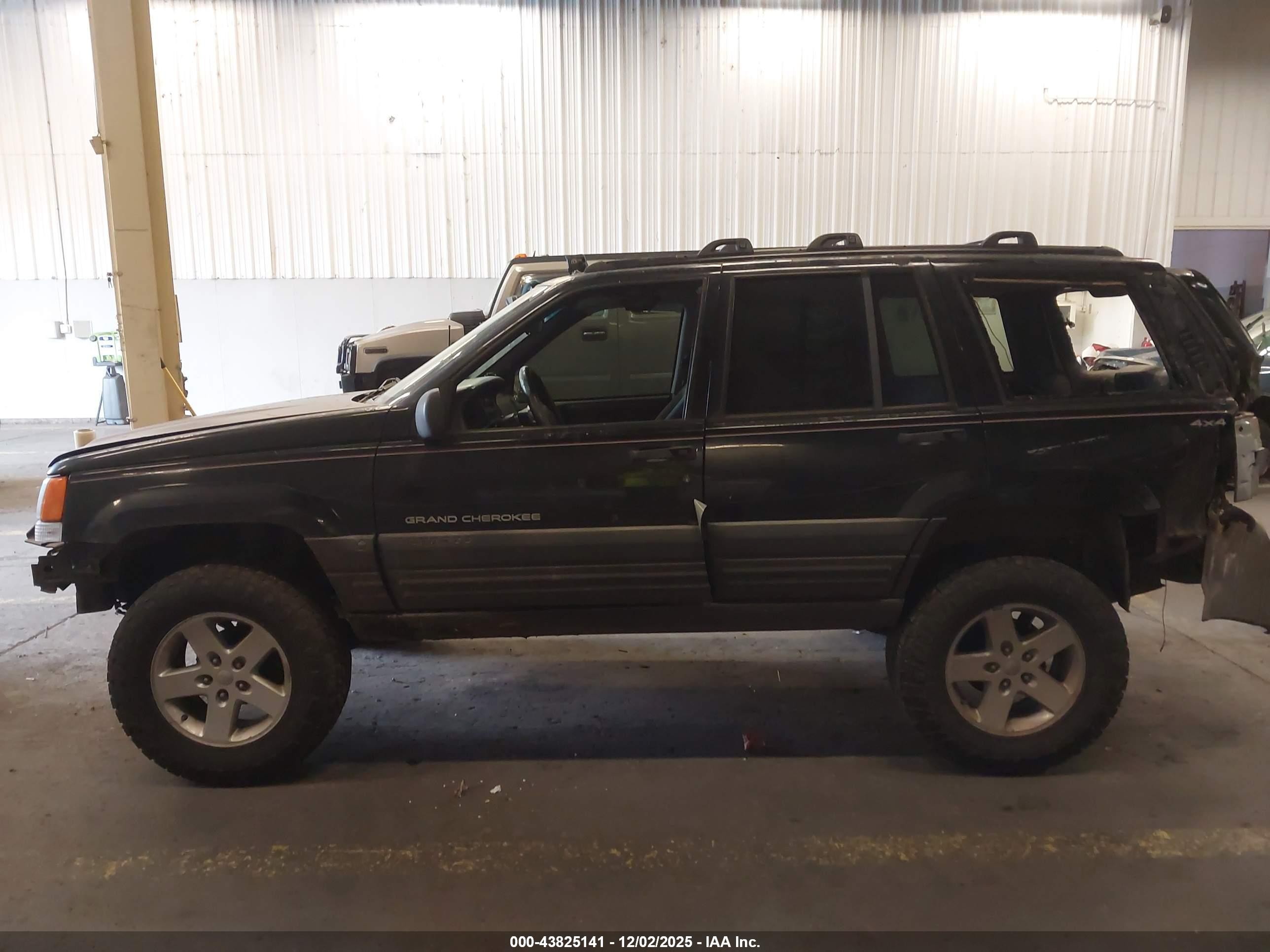 1996 Jeep Grand Cherokee Laredo Черный vin: 1J4GZ58S7TC194255
