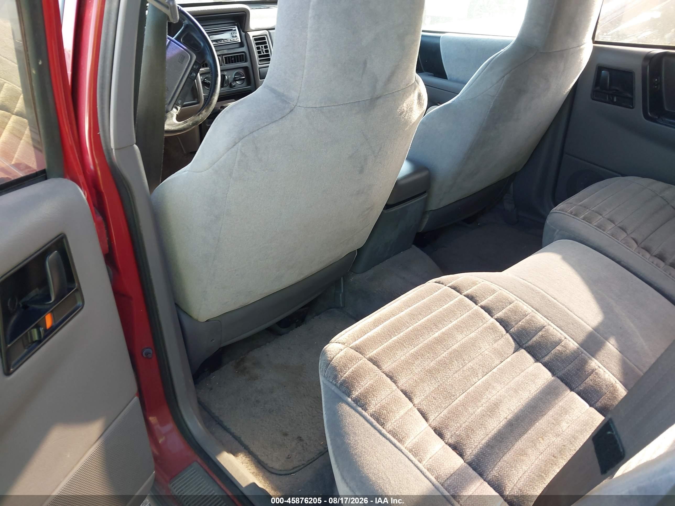 1993 Jeep Grand Cherokee Laredo Red vin: 1J4GZ58S8PC118758