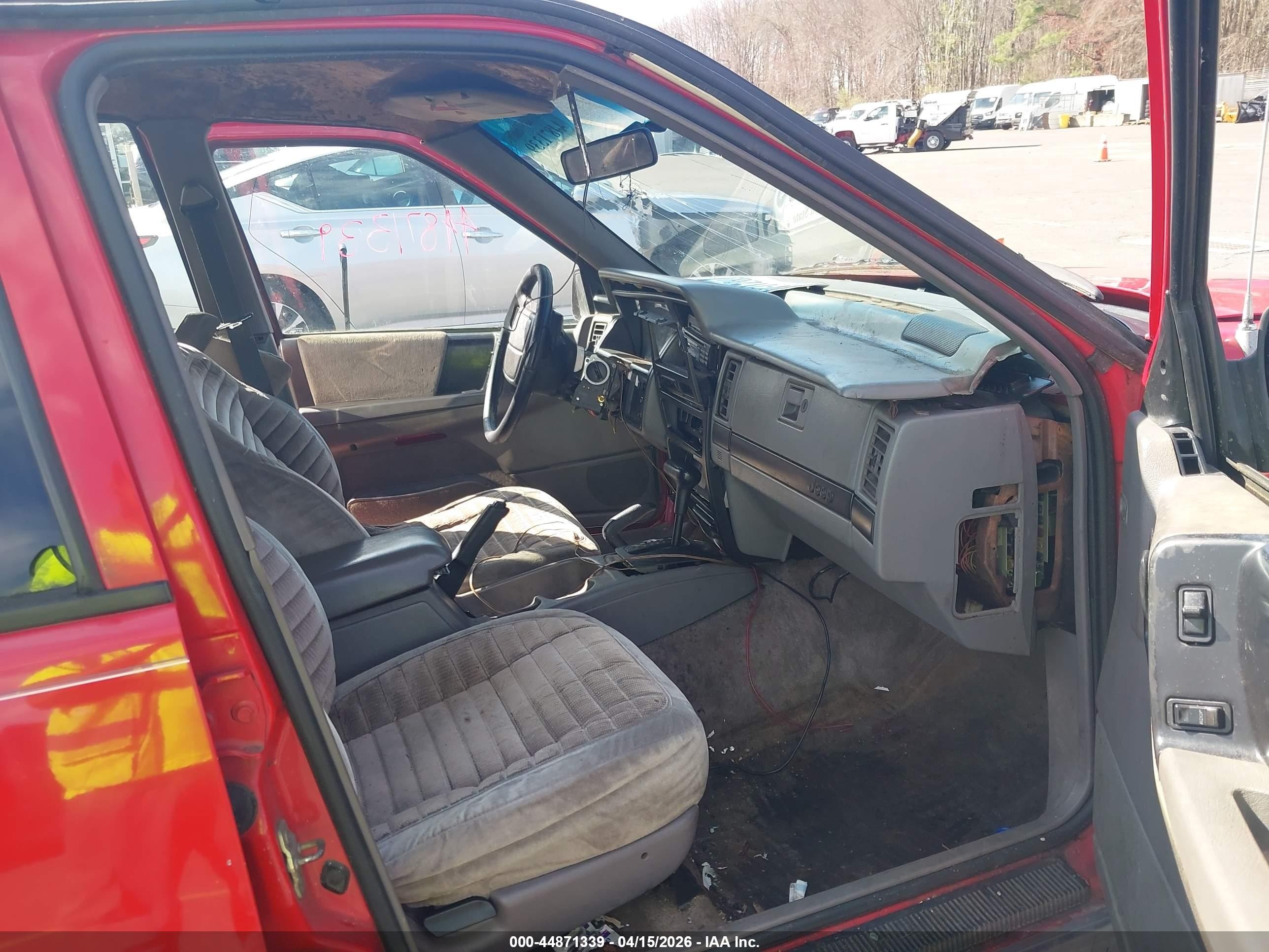 1995 Jeep Grand Cherokee Laredo Красный vin: 1J4GZ58S8SC774614