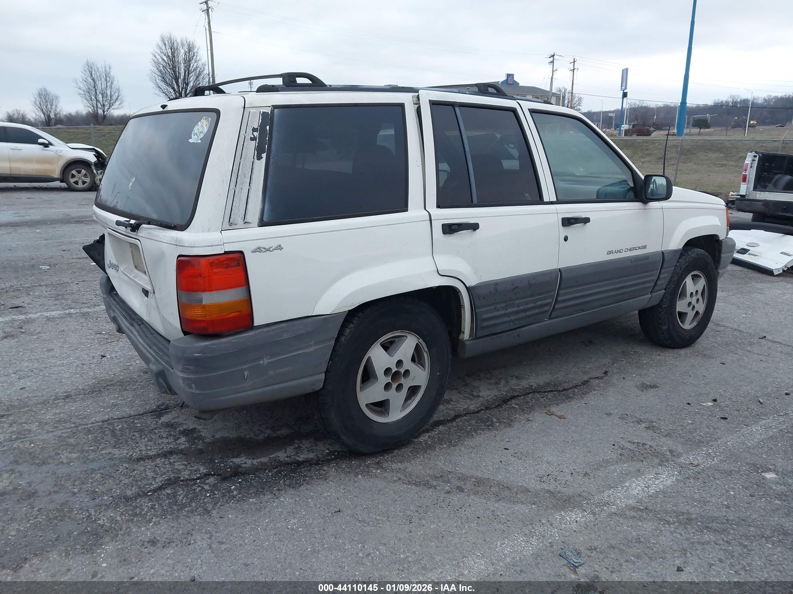 1997 Jeep Grand Cherokee Laredo/tsi White vin: 1J4GZ58S8VC605973