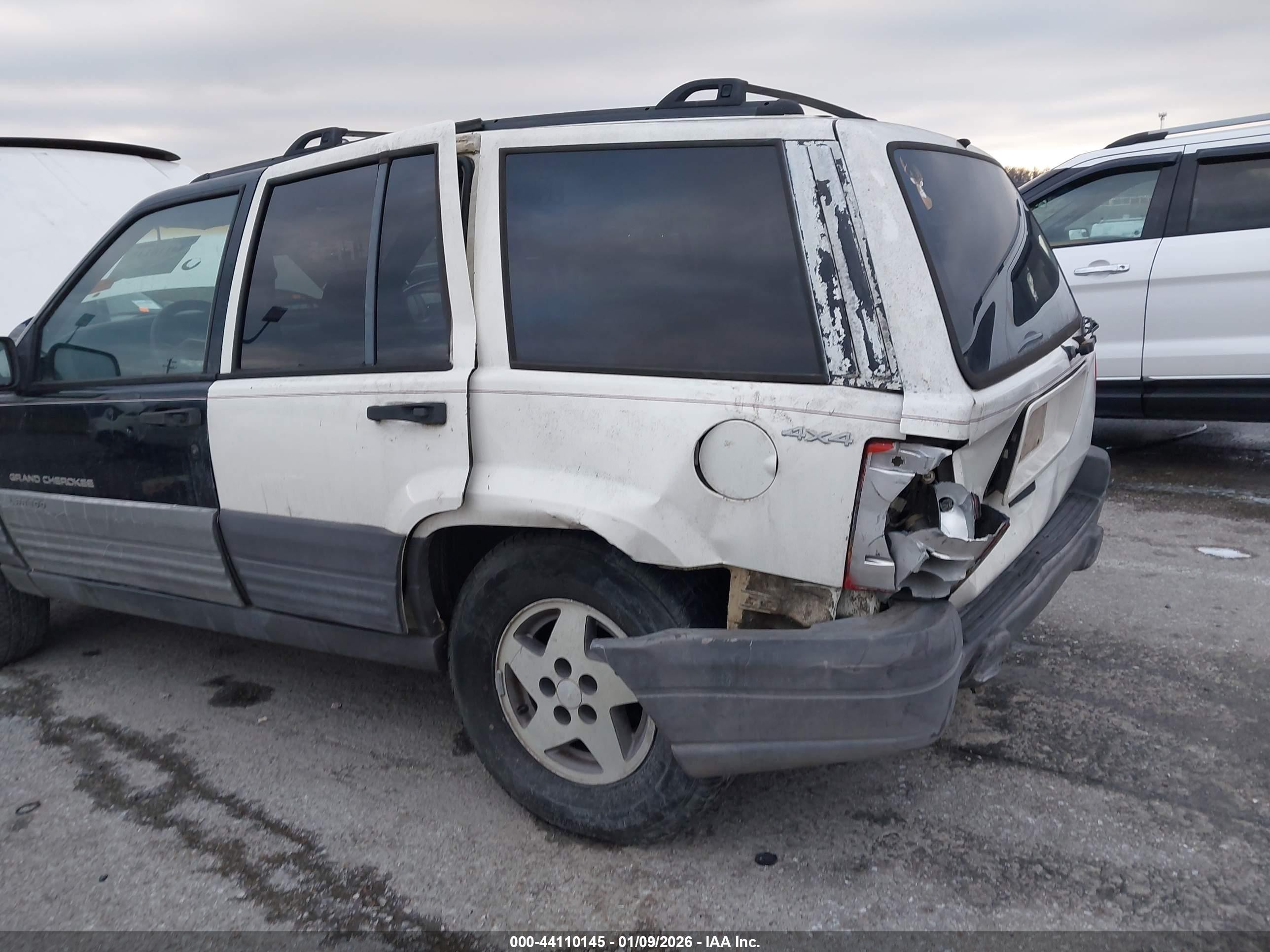 1997 Jeep Grand Cherokee Laredo/tsi White vin: 1J4GZ58S8VC605973