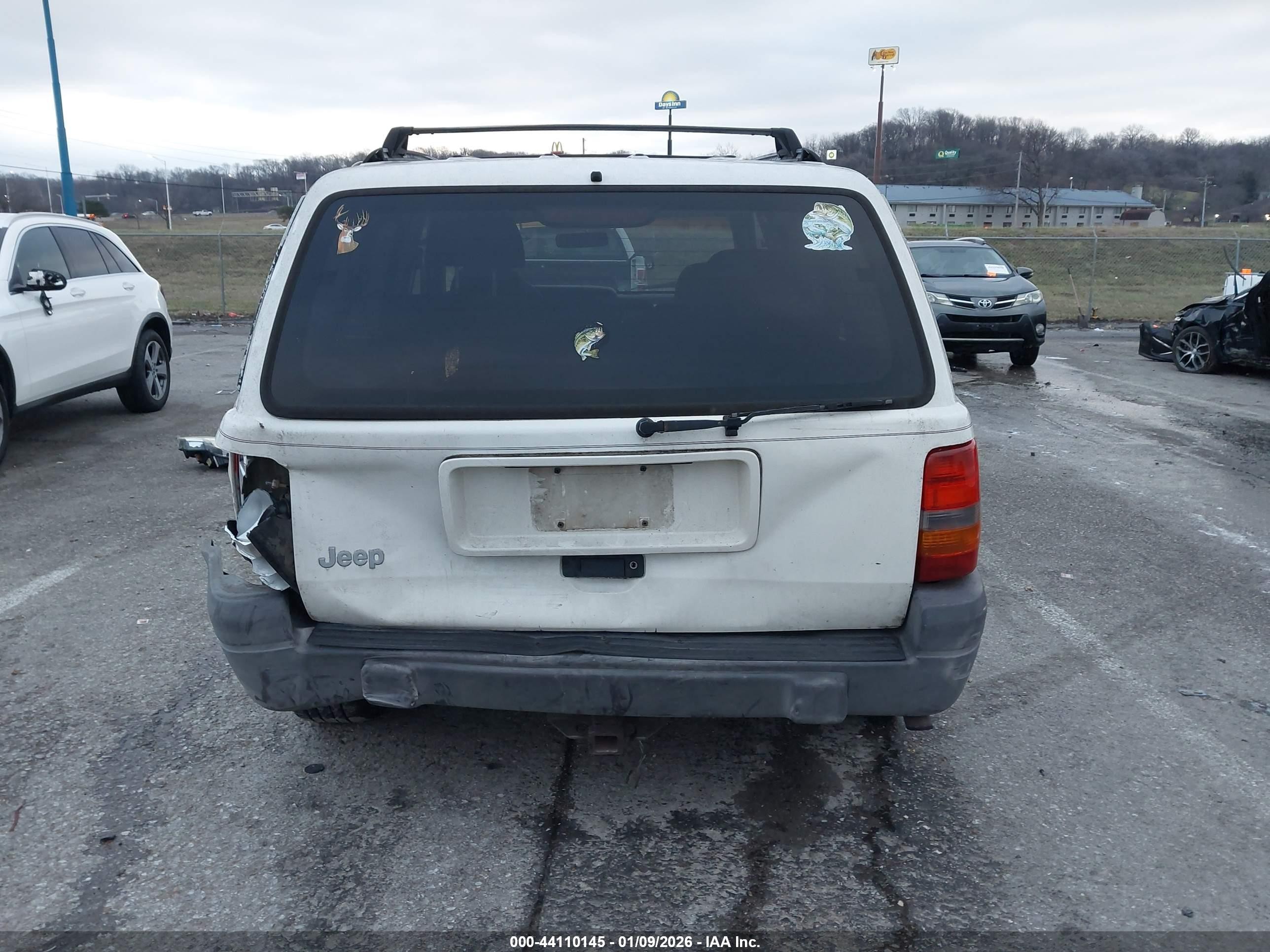 1997 Jeep Grand Cherokee Laredo/tsi White vin: 1J4GZ58S8VC605973