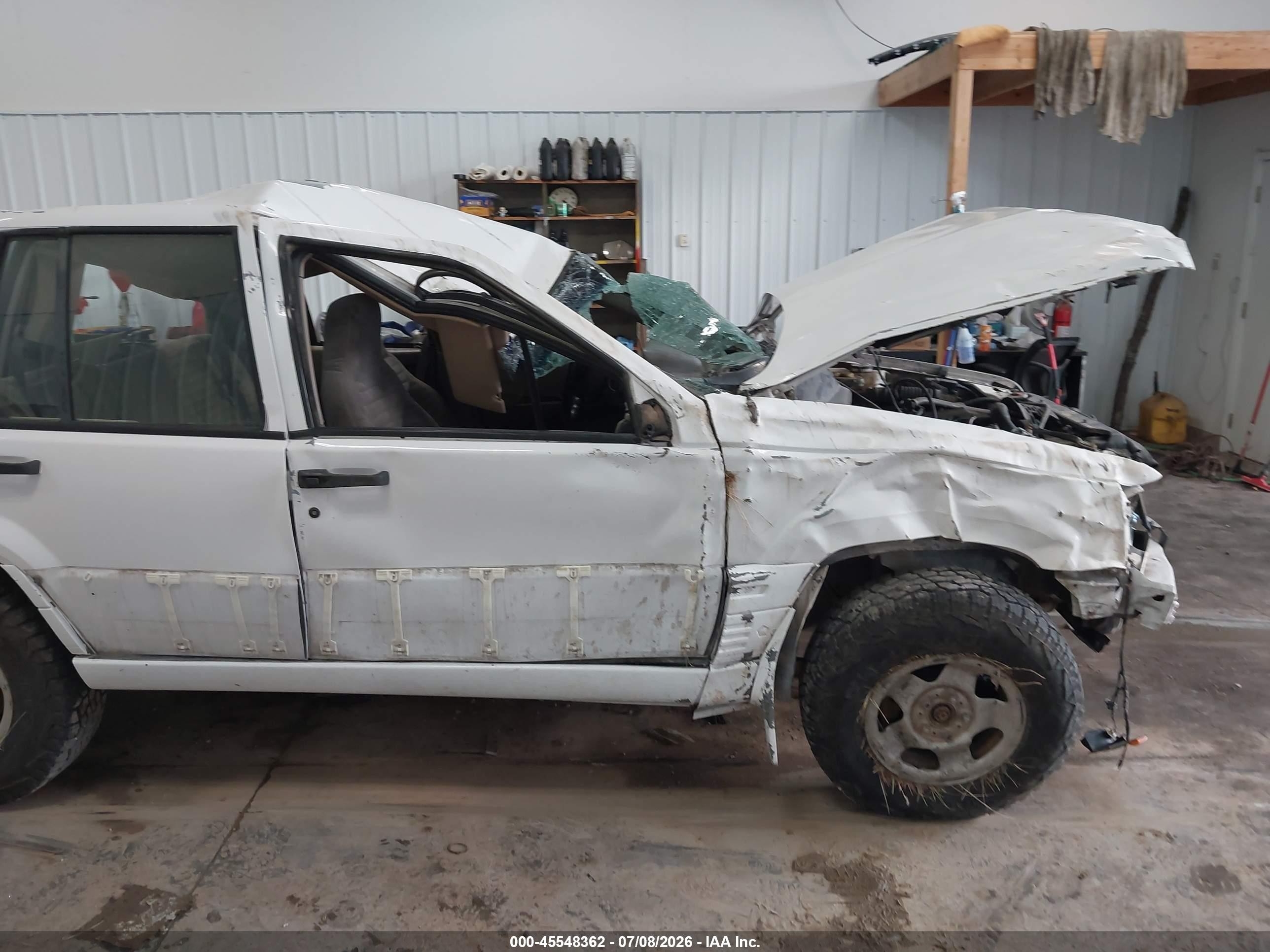 1993 Jeep Grand Cherokee Laredo White vin: 1J4GZ58S9PC513693