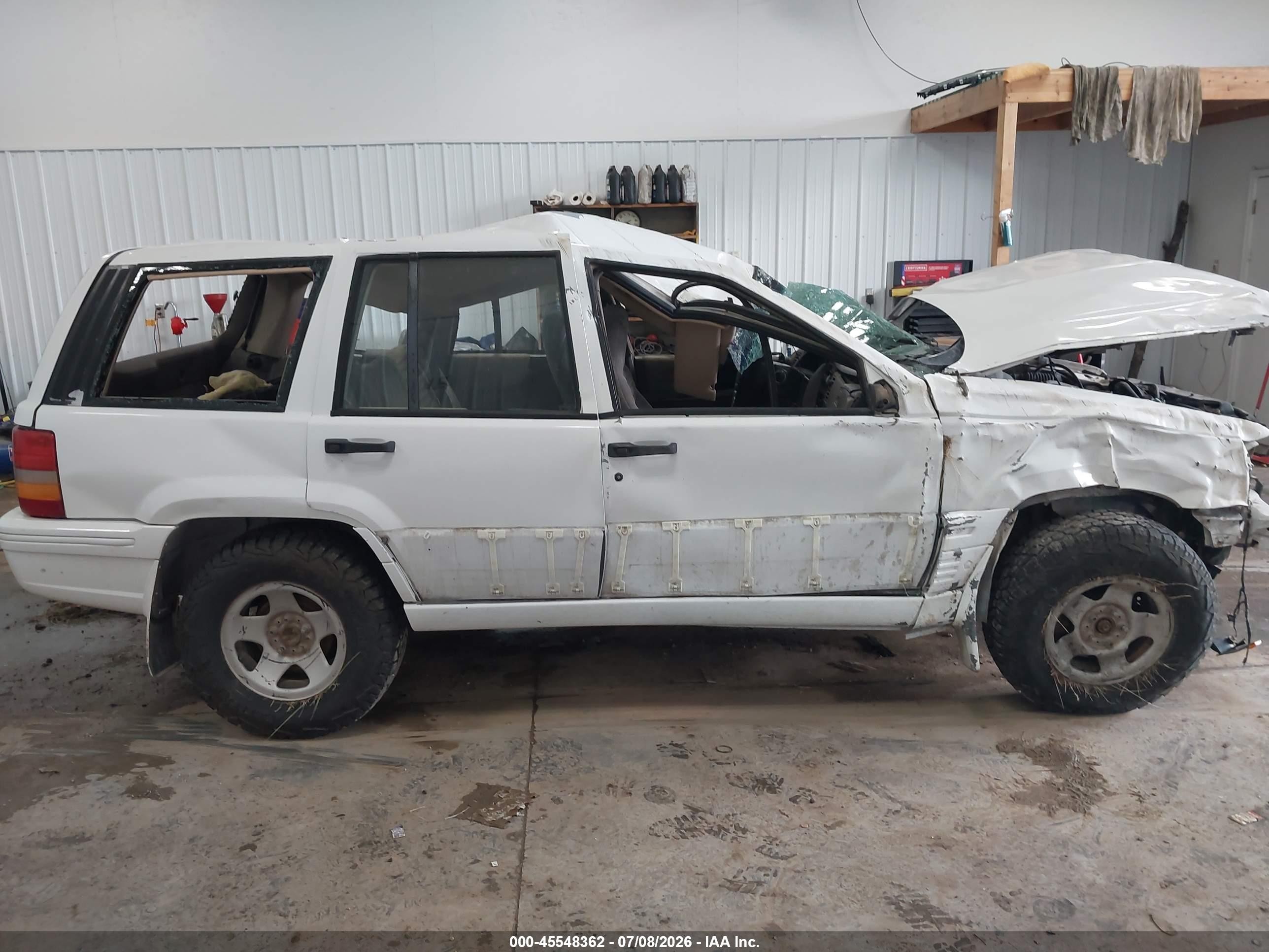 1993 Jeep Grand Cherokee Laredo White vin: 1J4GZ58S9PC513693