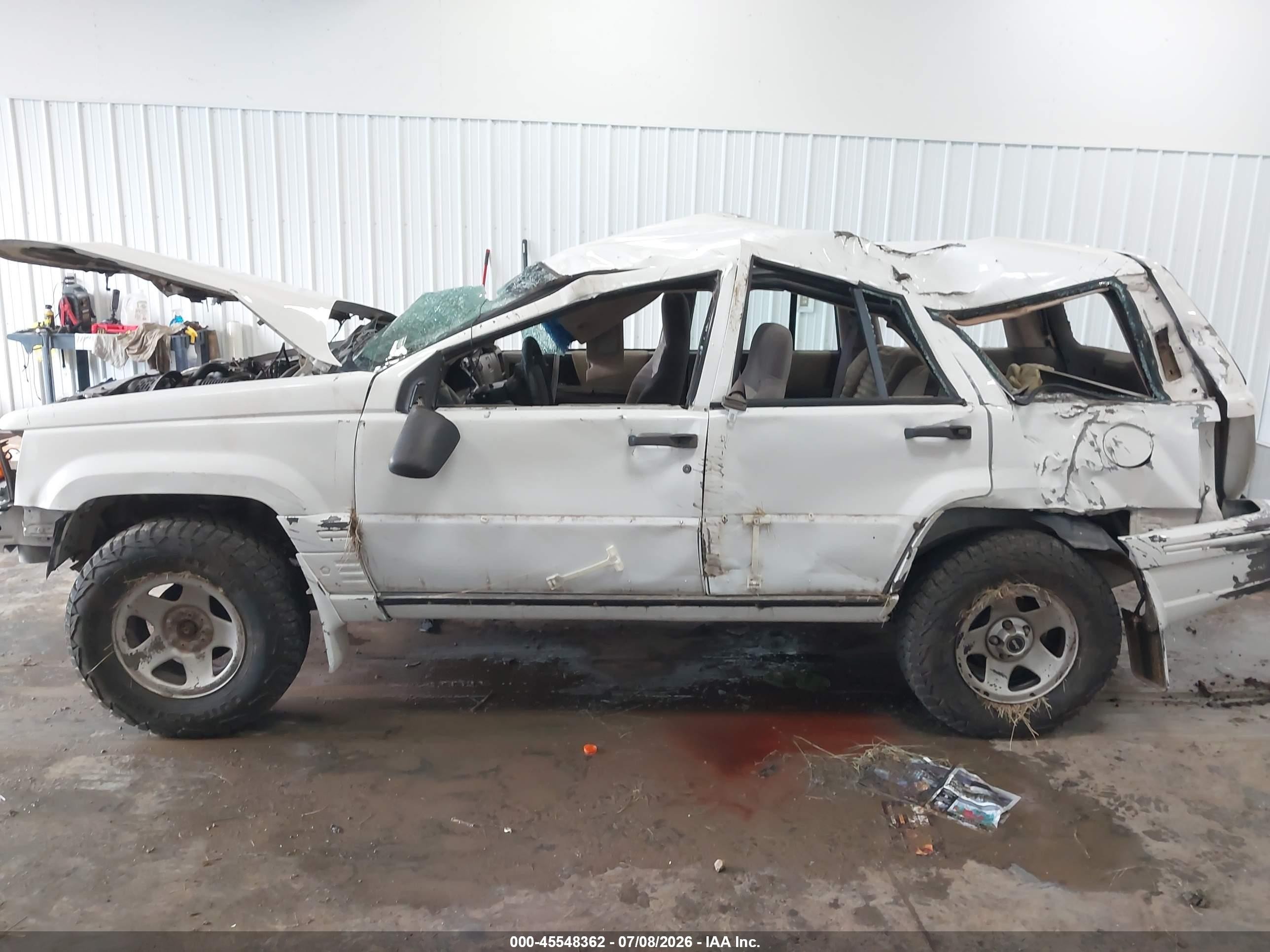 1993 Jeep Grand Cherokee Laredo White vin: 1J4GZ58S9PC513693