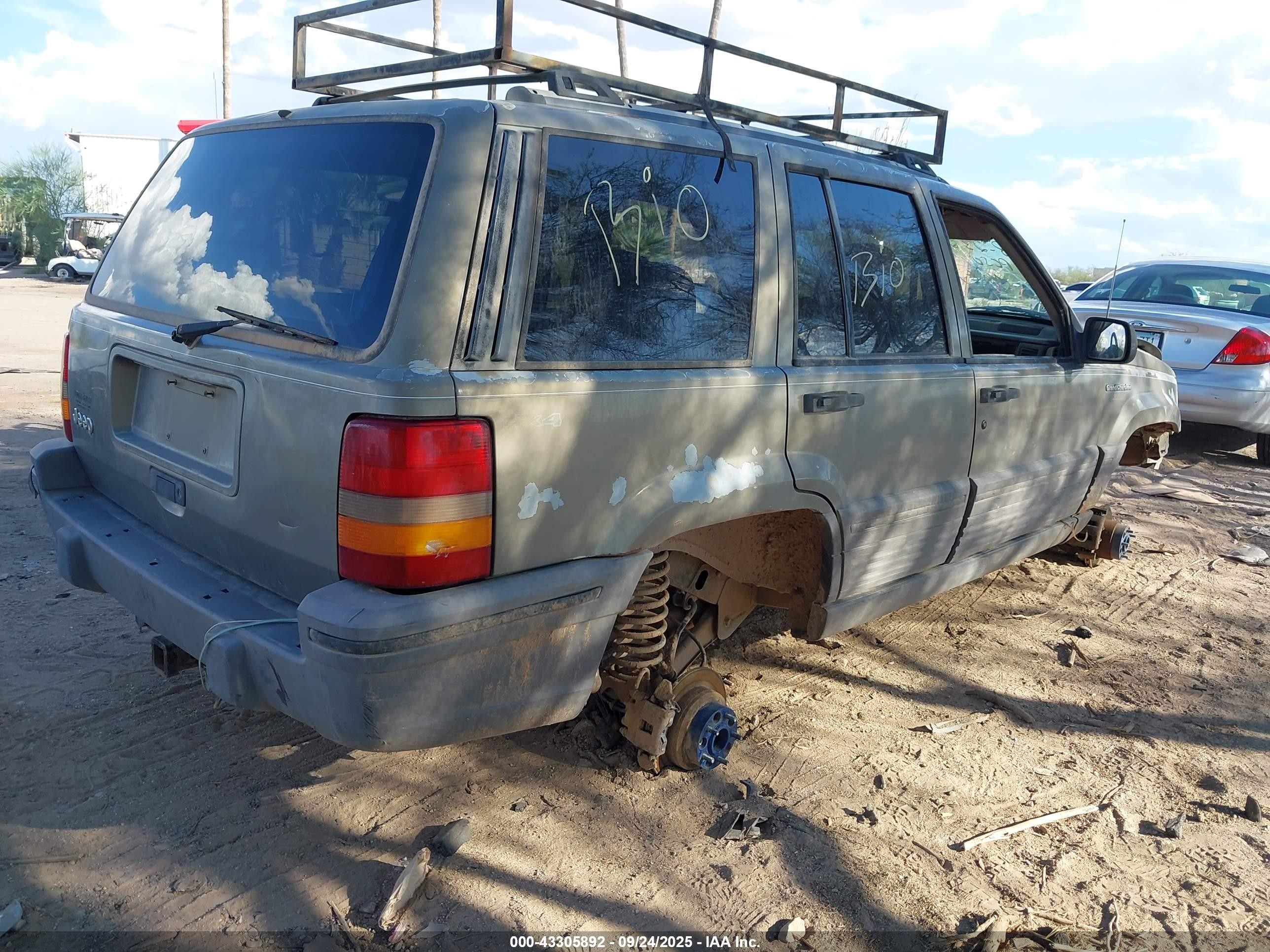 1995 Jeep Grand Cherokee Laredo Коричневый vin: 1J4GZ58S9SC569349