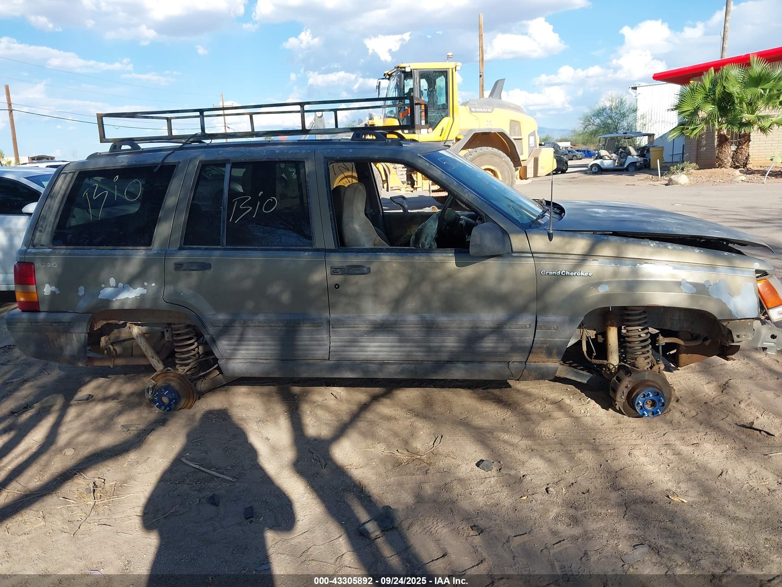 1995 Jeep Grand Cherokee Laredo Коричневый vin: 1J4GZ58S9SC569349