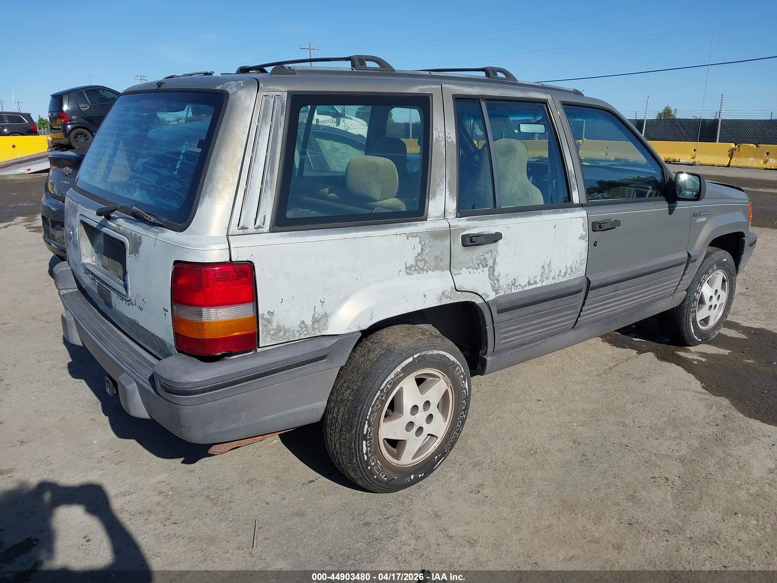 1995 Jeep Grand Cherokee Laredo Gray vin: 1J4GZ58S9SC707052