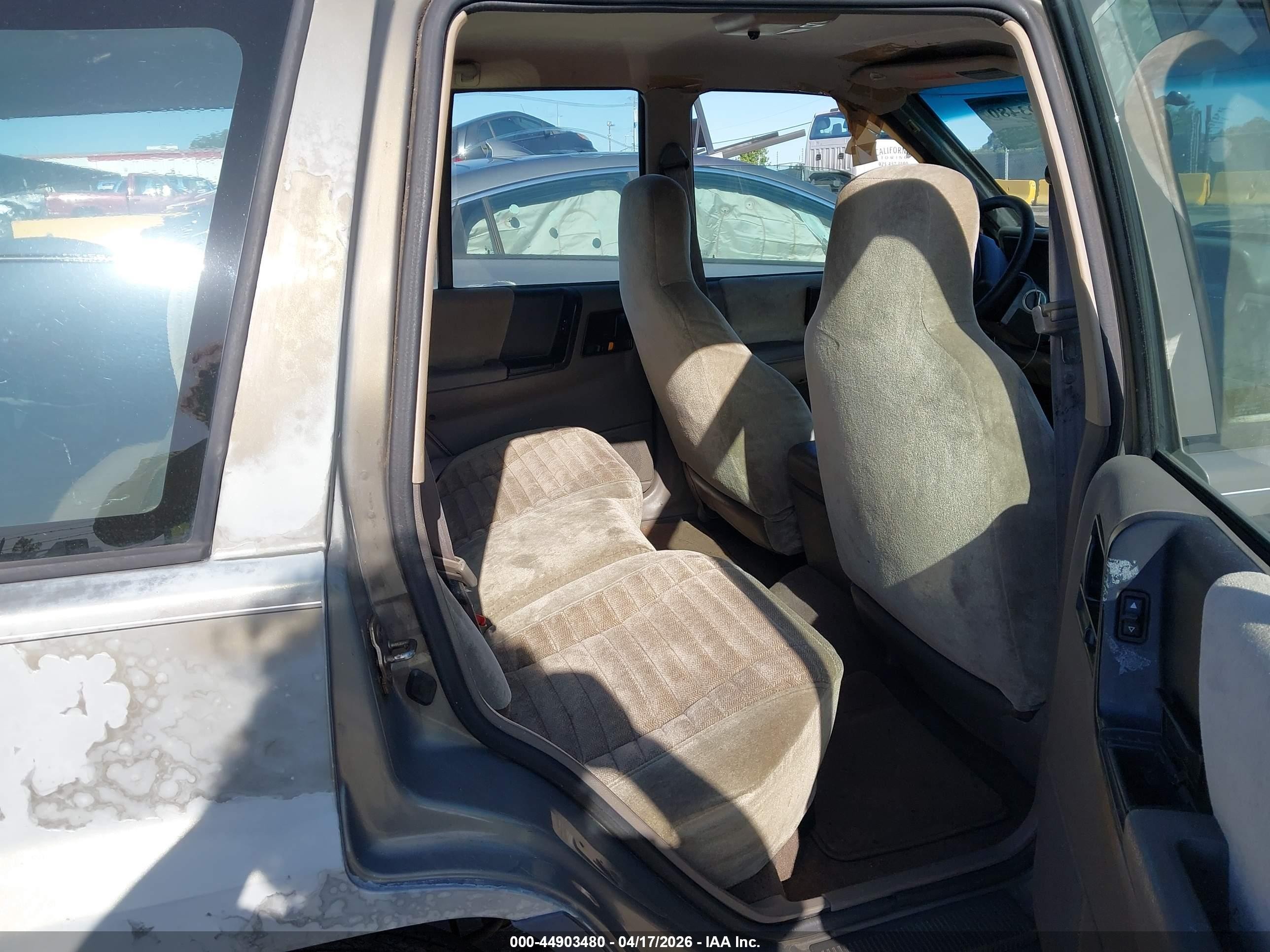 1995 Jeep Grand Cherokee Laredo Gray vin: 1J4GZ58S9SC707052