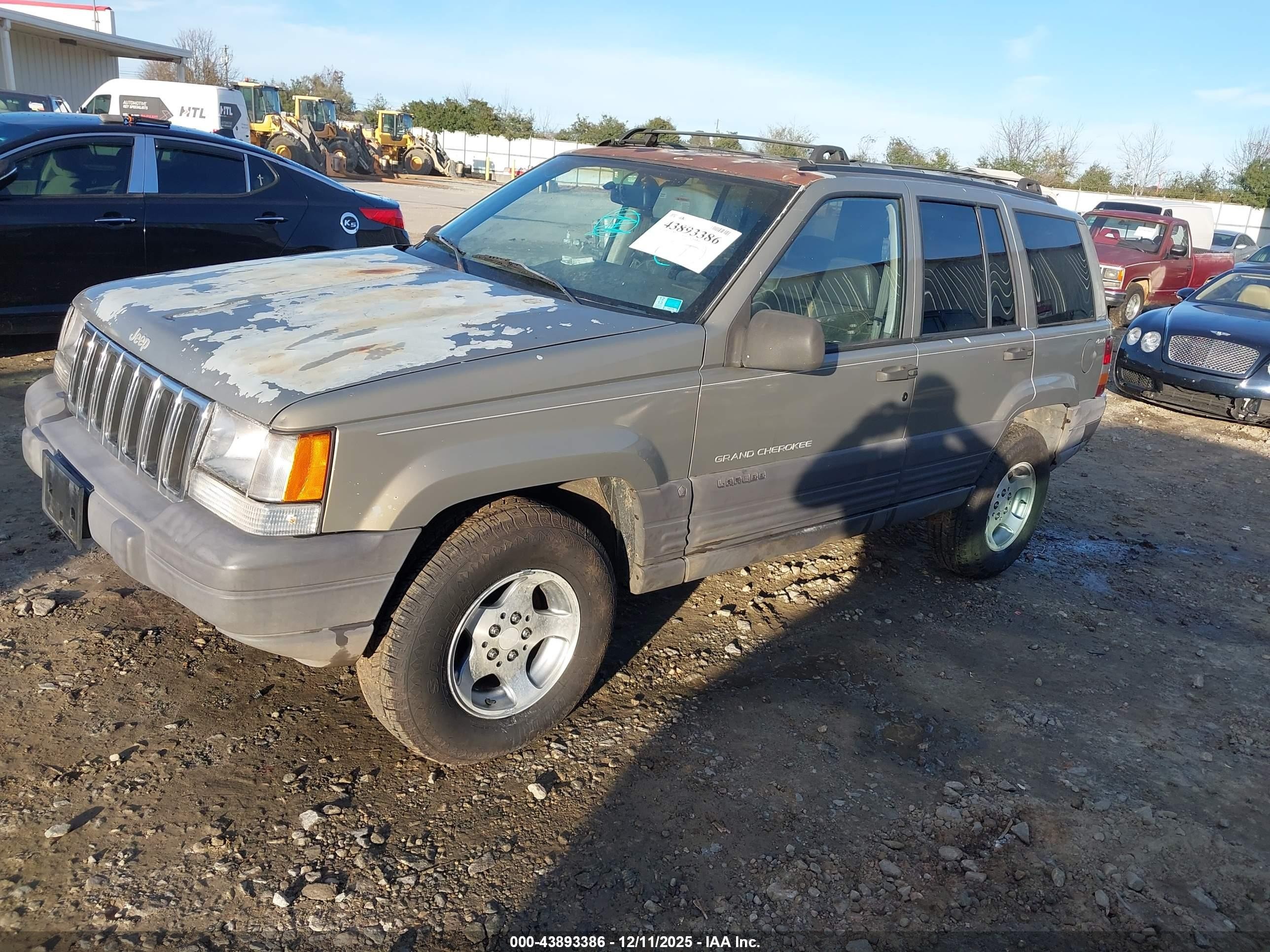 1996 Jeep Grand Cherokee Laredo Gold vin: 1J4GZ58S9TC320552