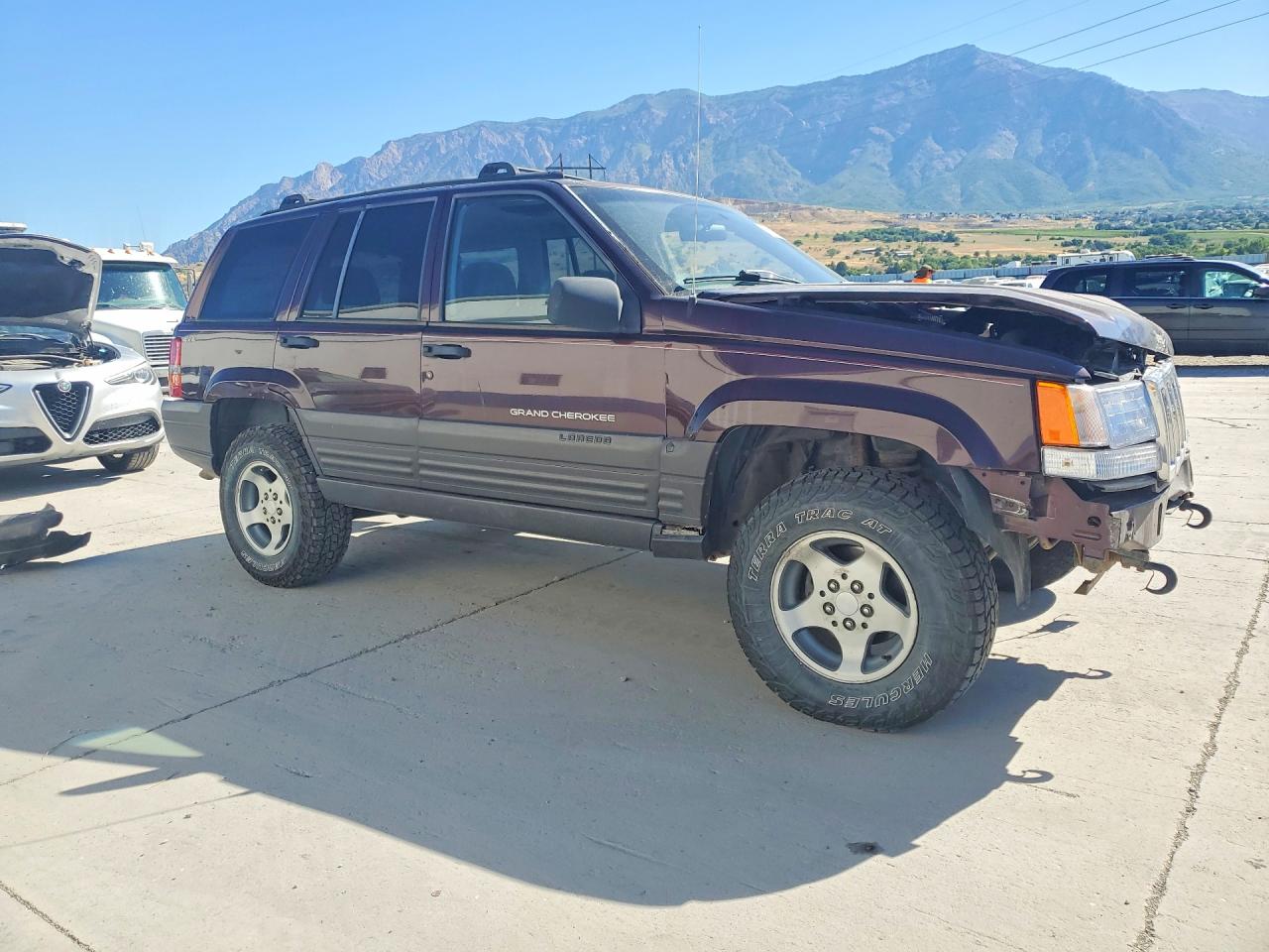 1998 Jeep Grand Cherokee Burgundy vin: 1J4GZ58S9WC242603