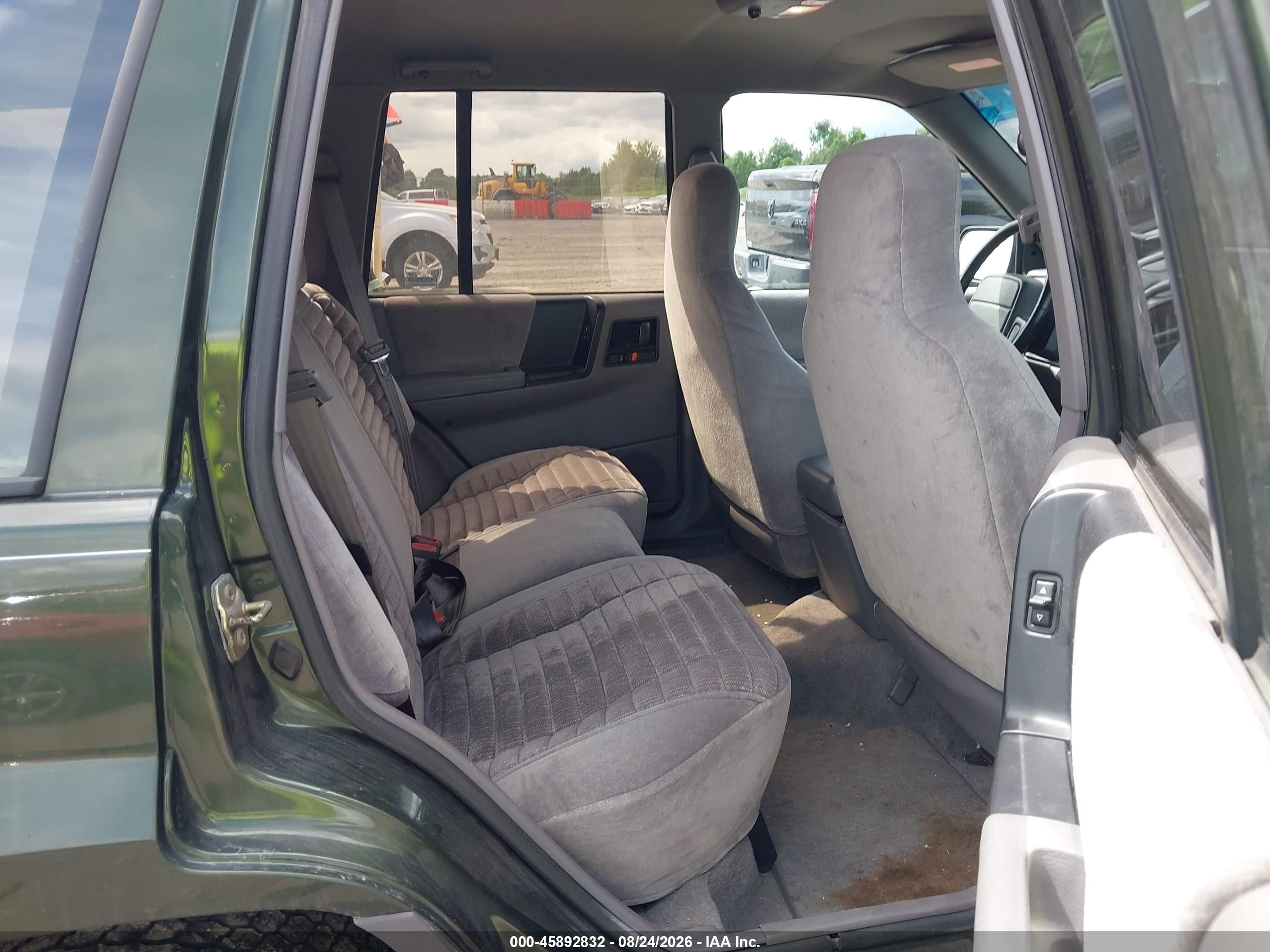 1994 Jeep Grand Cherokee Laredo Зеленый vin: 1J4GZ58SXRC318897
