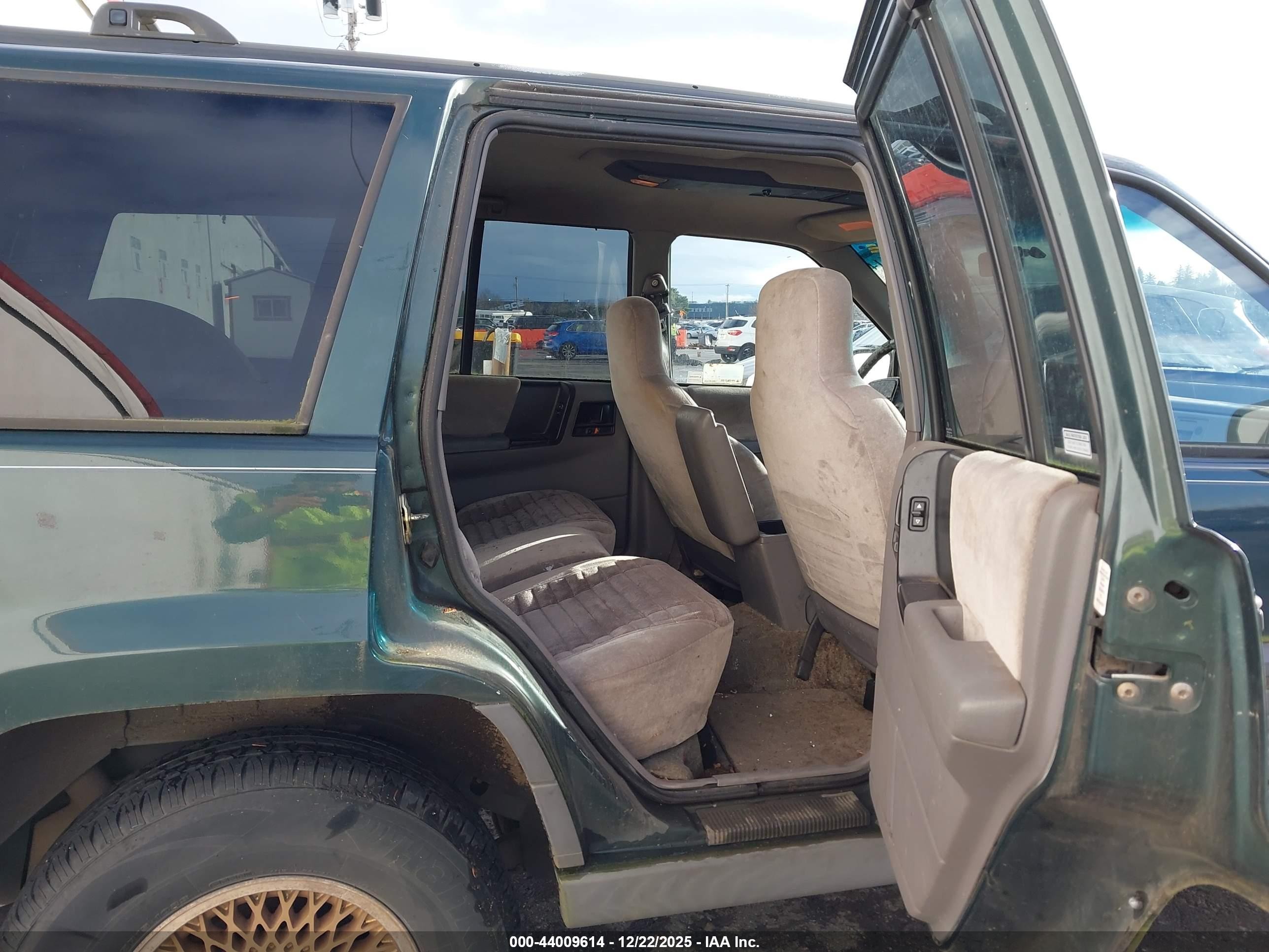 1995 Jeep Grand Cherokee Laredo Green vin: 1J4GZ58SXSC756082