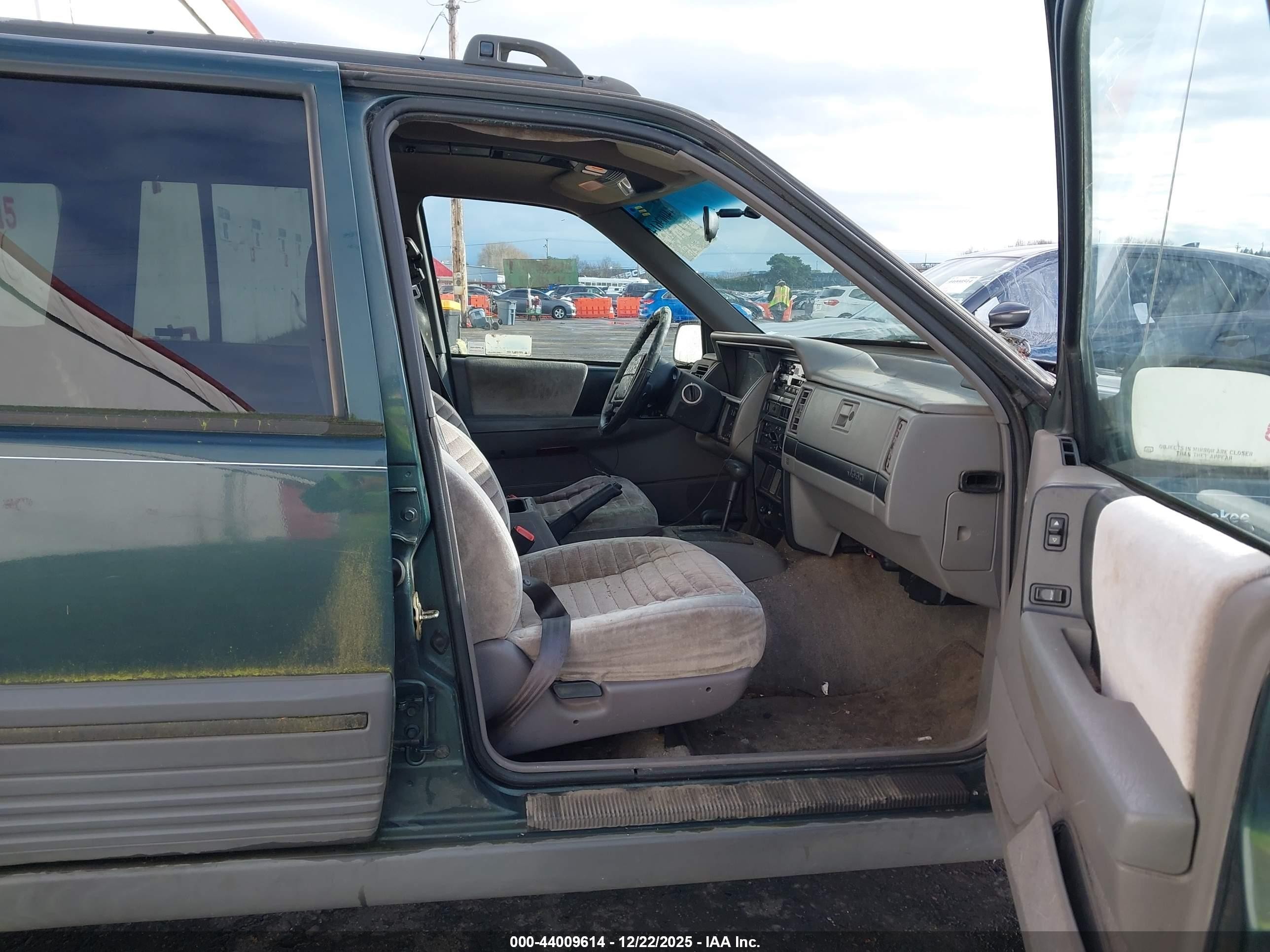 1995 Jeep Grand Cherokee Laredo Green vin: 1J4GZ58SXSC756082