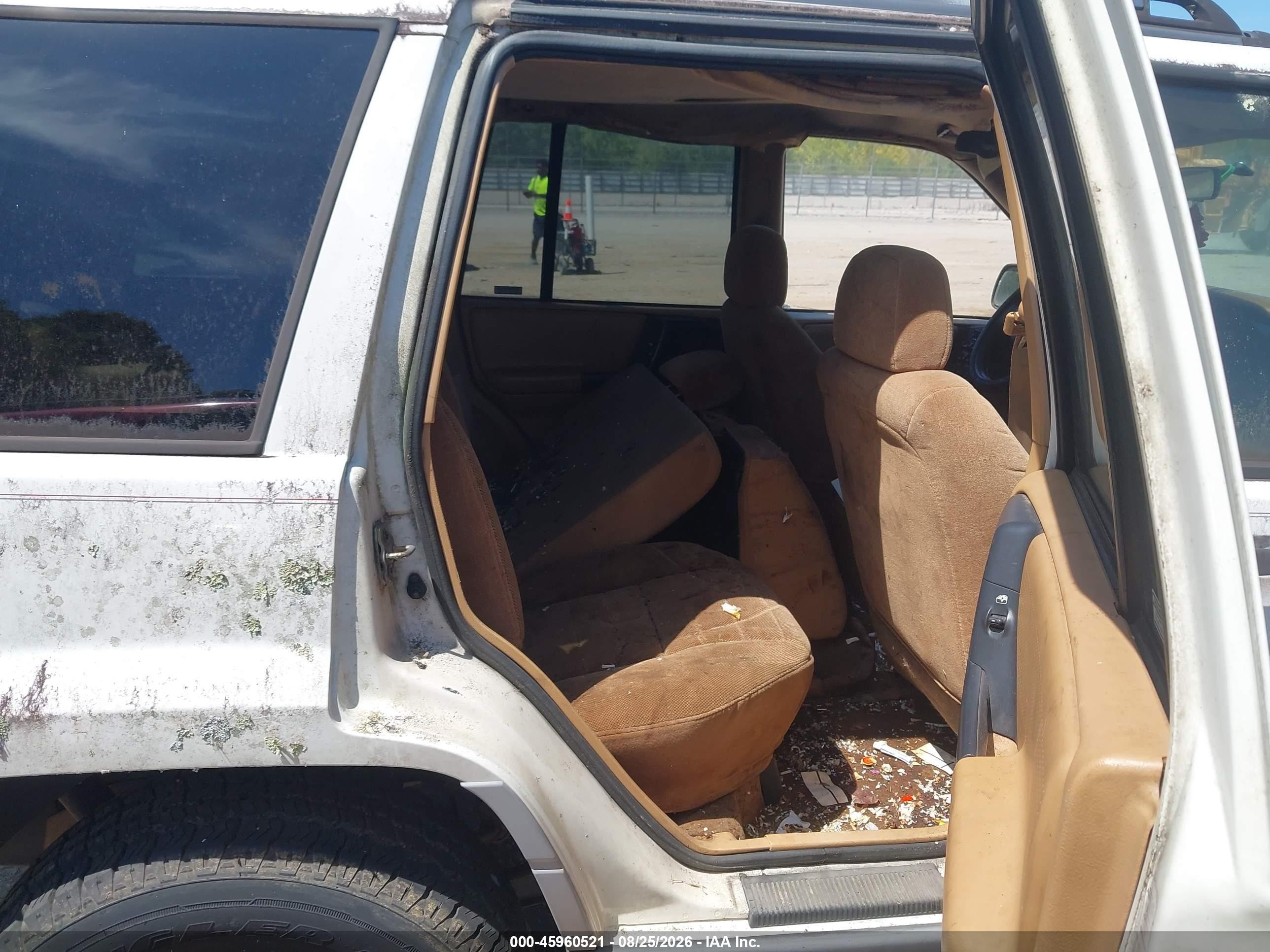 1998 Jeep Grand Cherokee Laredo White vin: 1J4GZ58SXWC244523