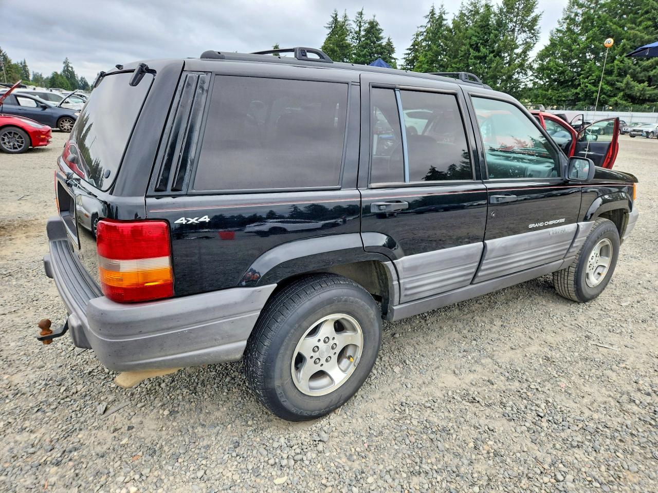 1998 Jeep Grand Cherokee Laredo Black vin: 1J4GZ58SXWC372695
