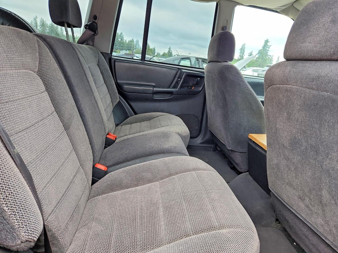 1998 Jeep Grand Cherokee Laredo Black vin: 1J4GZ58SXWC372695
