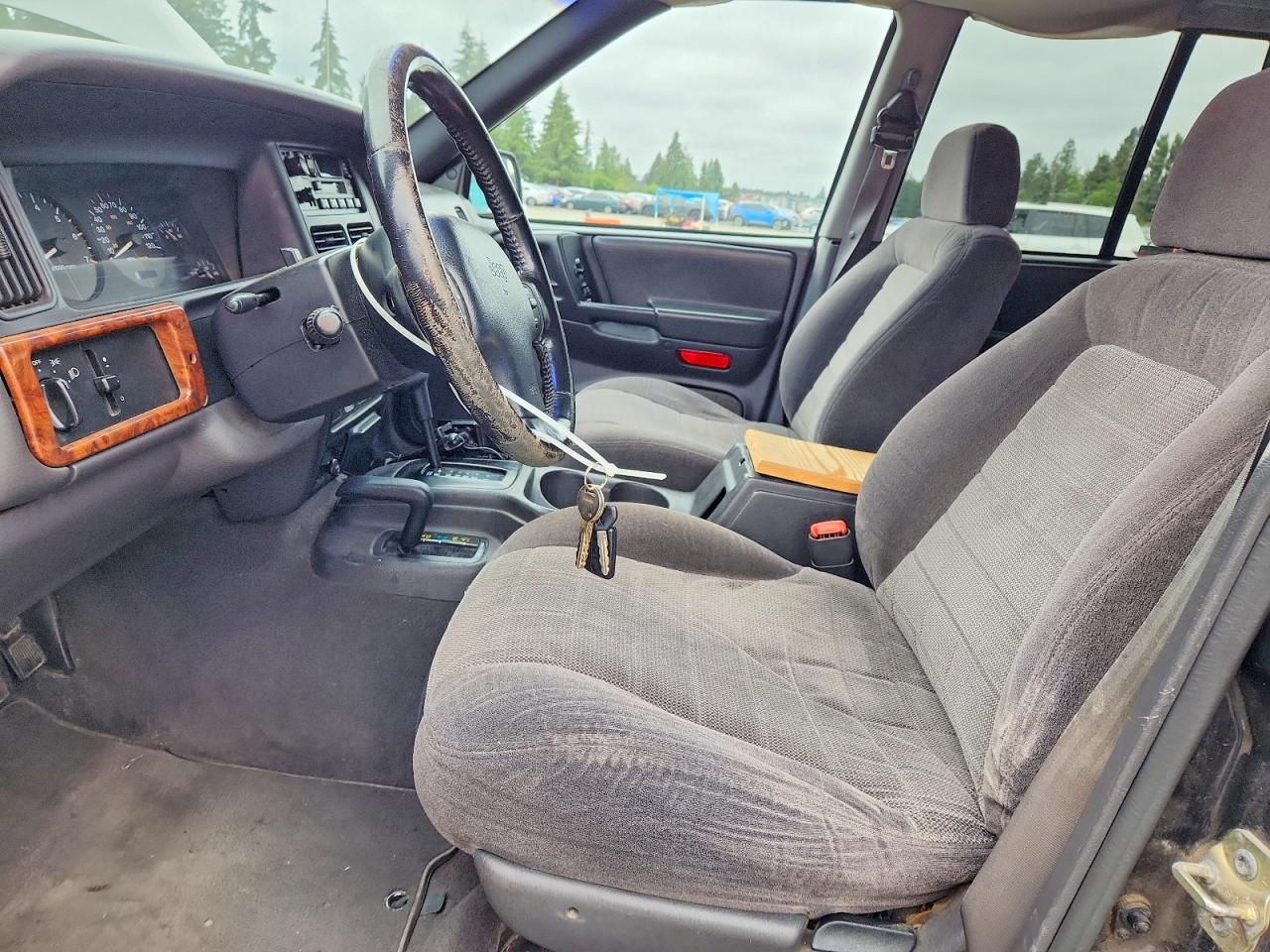 1998 Jeep Grand Cherokee Laredo Black vin: 1J4GZ58SXWC372695