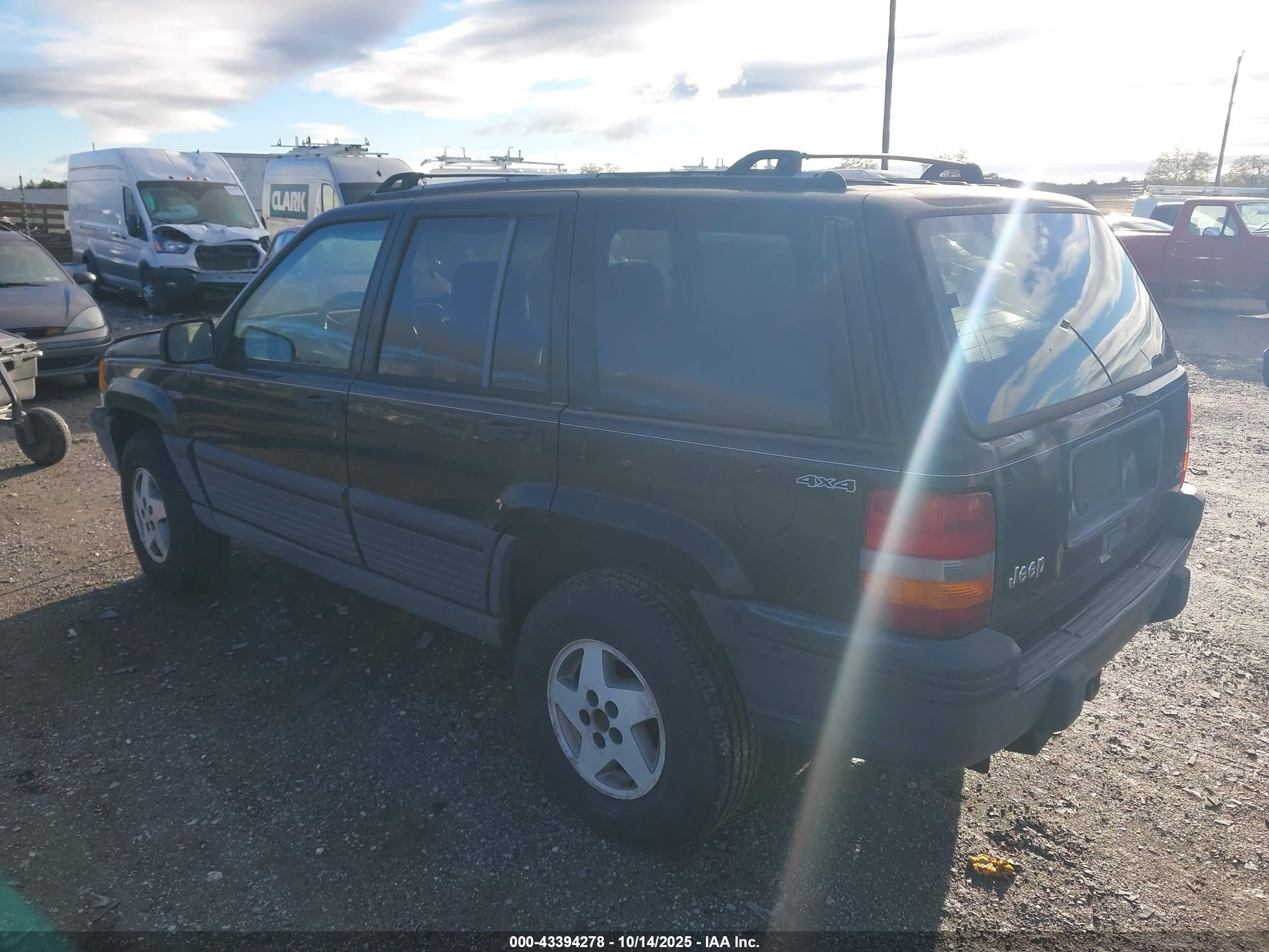 1995 Jeep Grand Cherokee Laredo Black vin: 1J4GZ58Y0SC652320