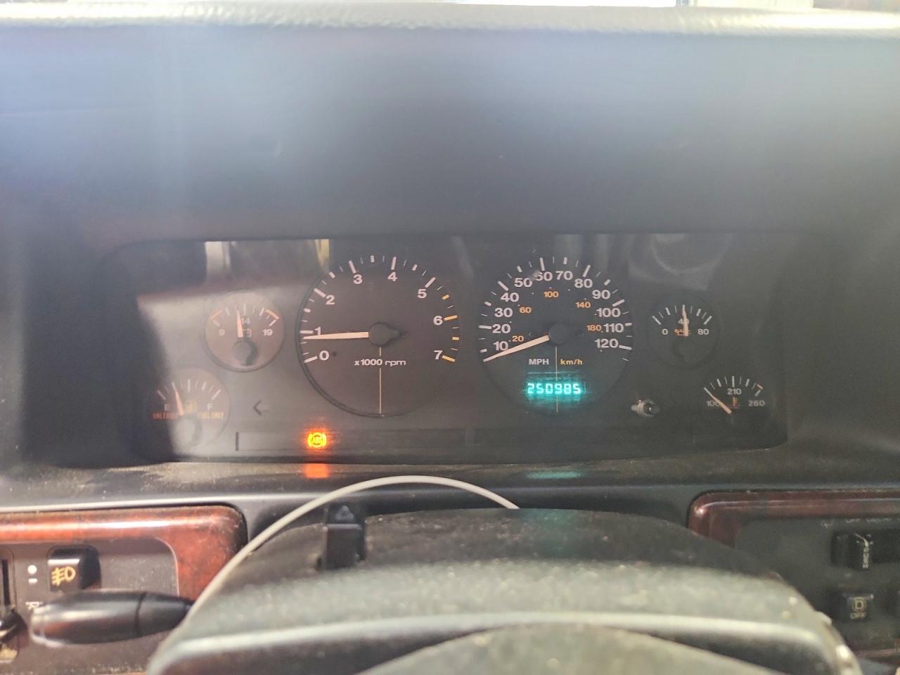1997 Jeep Grand Cherokee Laredo Silver vin: 1J4GZ58Y0VC711855