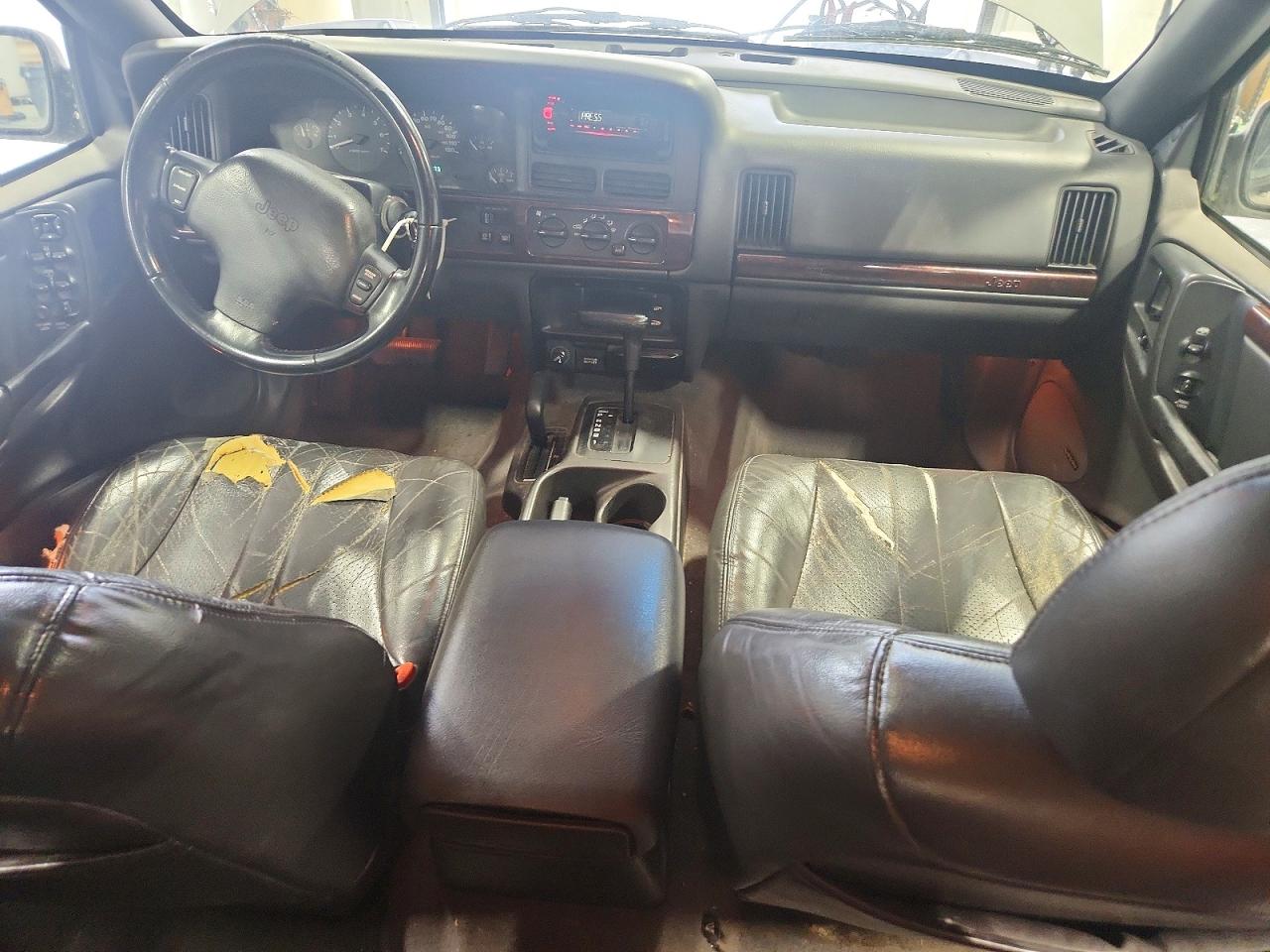 1997 Jeep Grand Cherokee Laredo Silver vin: 1J4GZ58Y0VC711855