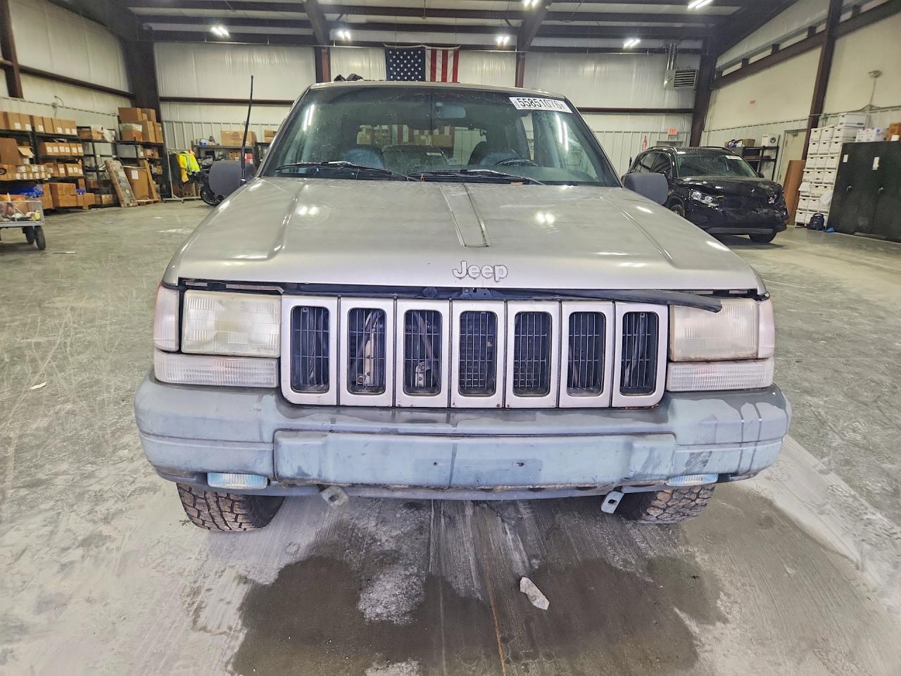 1997 Jeep Grand Cherokee Laredo Silver vin: 1J4GZ58Y0VC711855