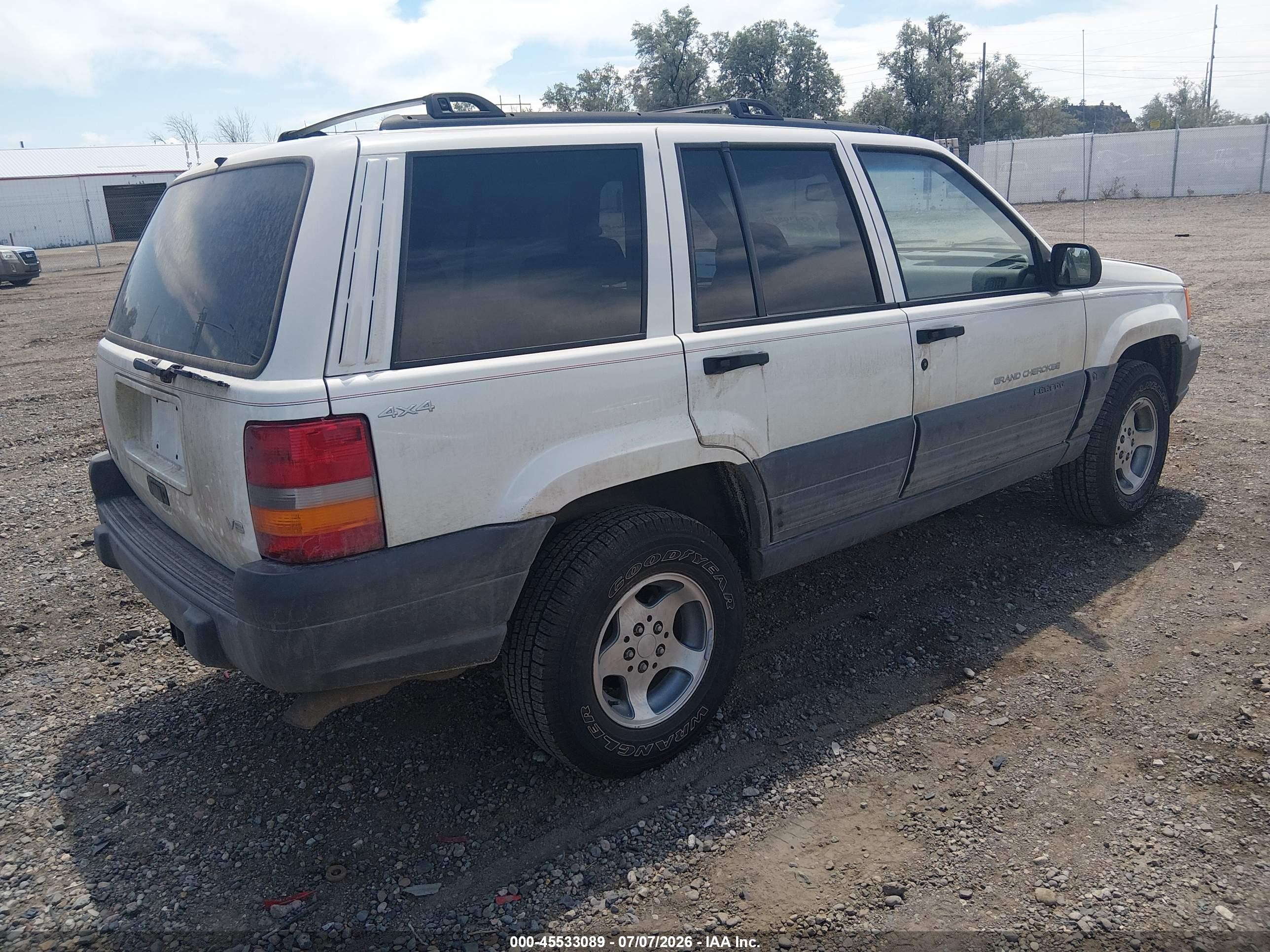 1996 Jeep Grand Cherokee Laredo White vin: 1J4GZ58Y1TC271576